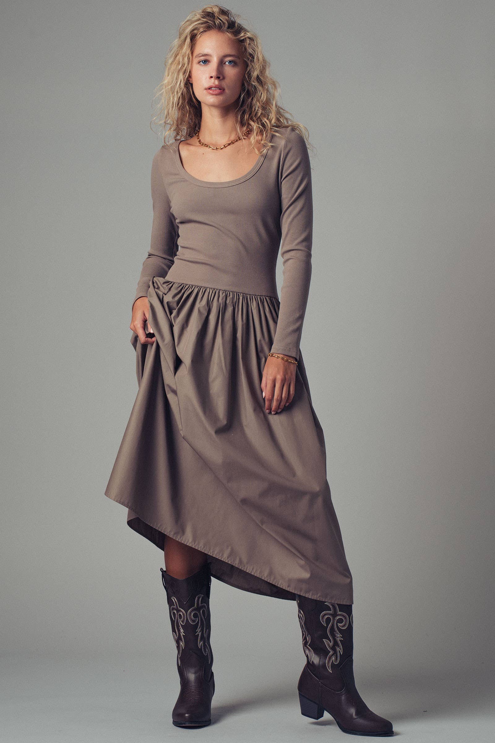 Elegant  Gathered Midi Dress