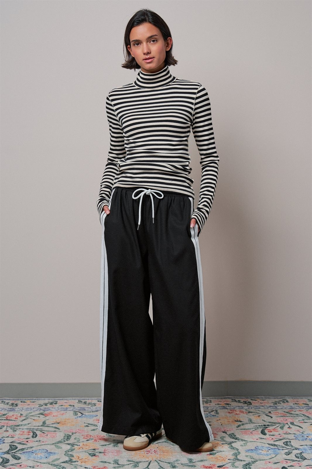 Side Stripe Drawstring Wide-Leg Pants in BLACK - Women's Casual Pants | Urban Daizy