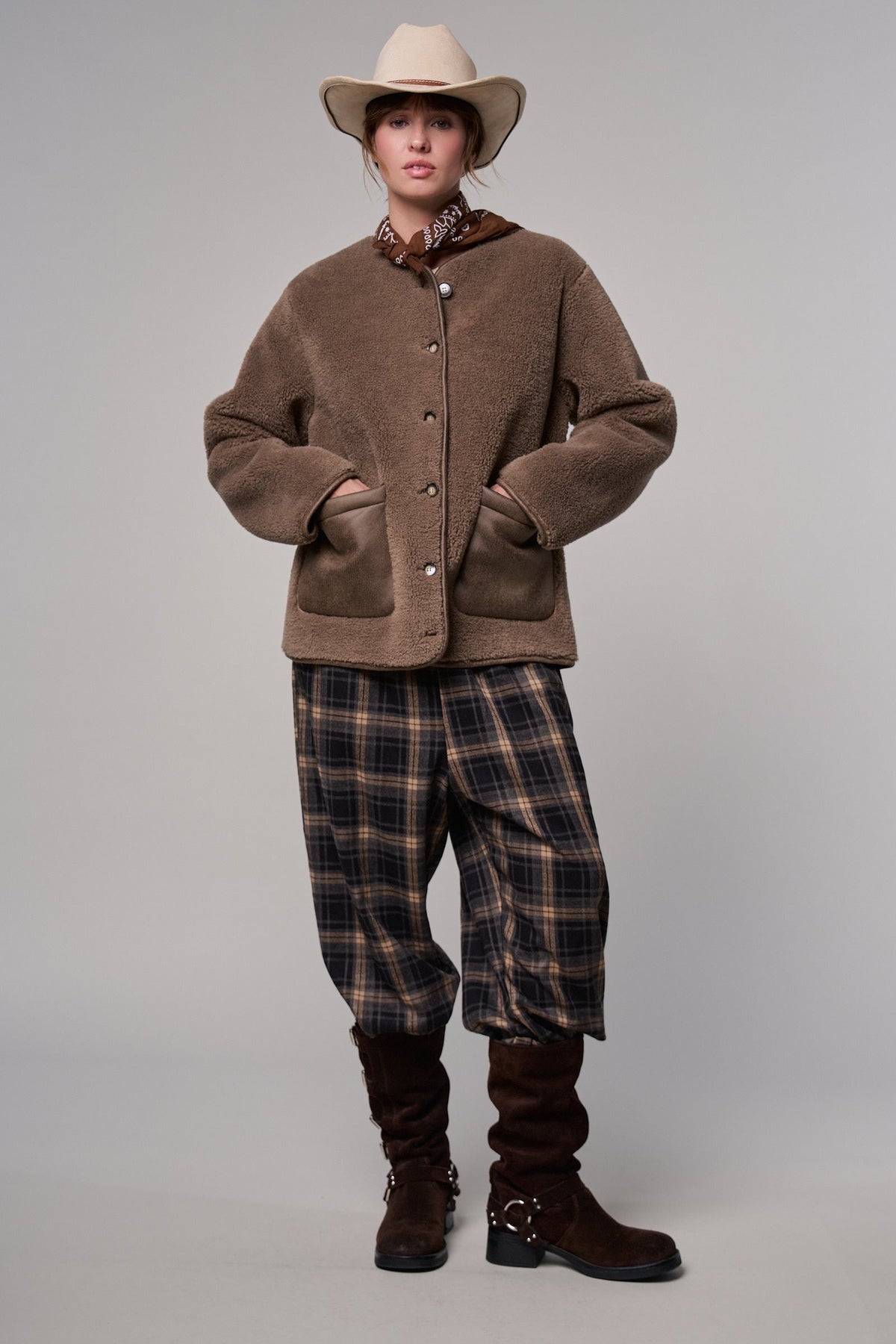Campfire Plaid Flannel Jogger Pants in BLACK - Women's Casual Pants | Urban Daizy