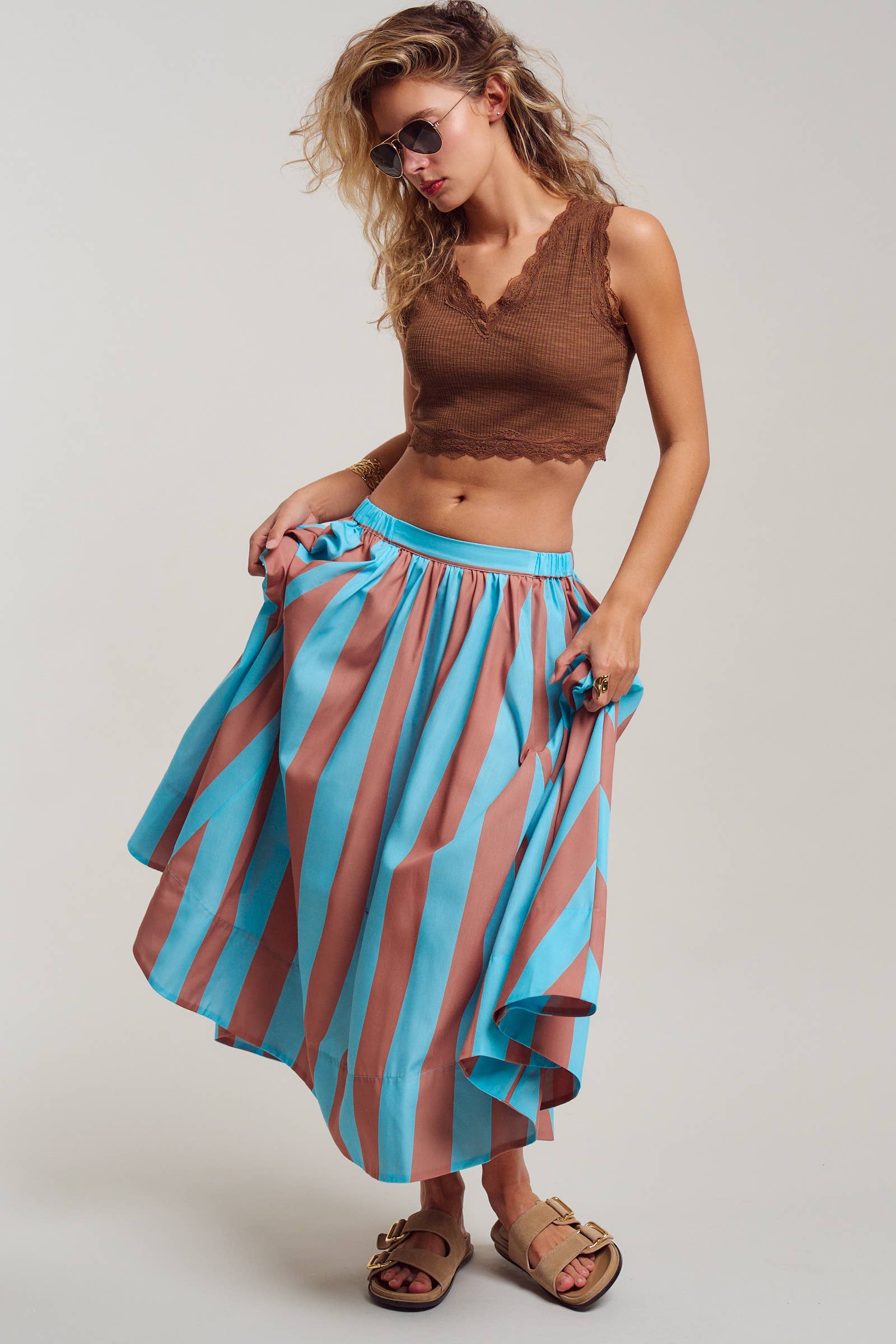 Urban Daizy Retro Chevron Stripe Elastic Waist Maxi Skirt Blue-Brown Skirt - Women's (UDSK0106-Blue-Brown) – alternate view 7