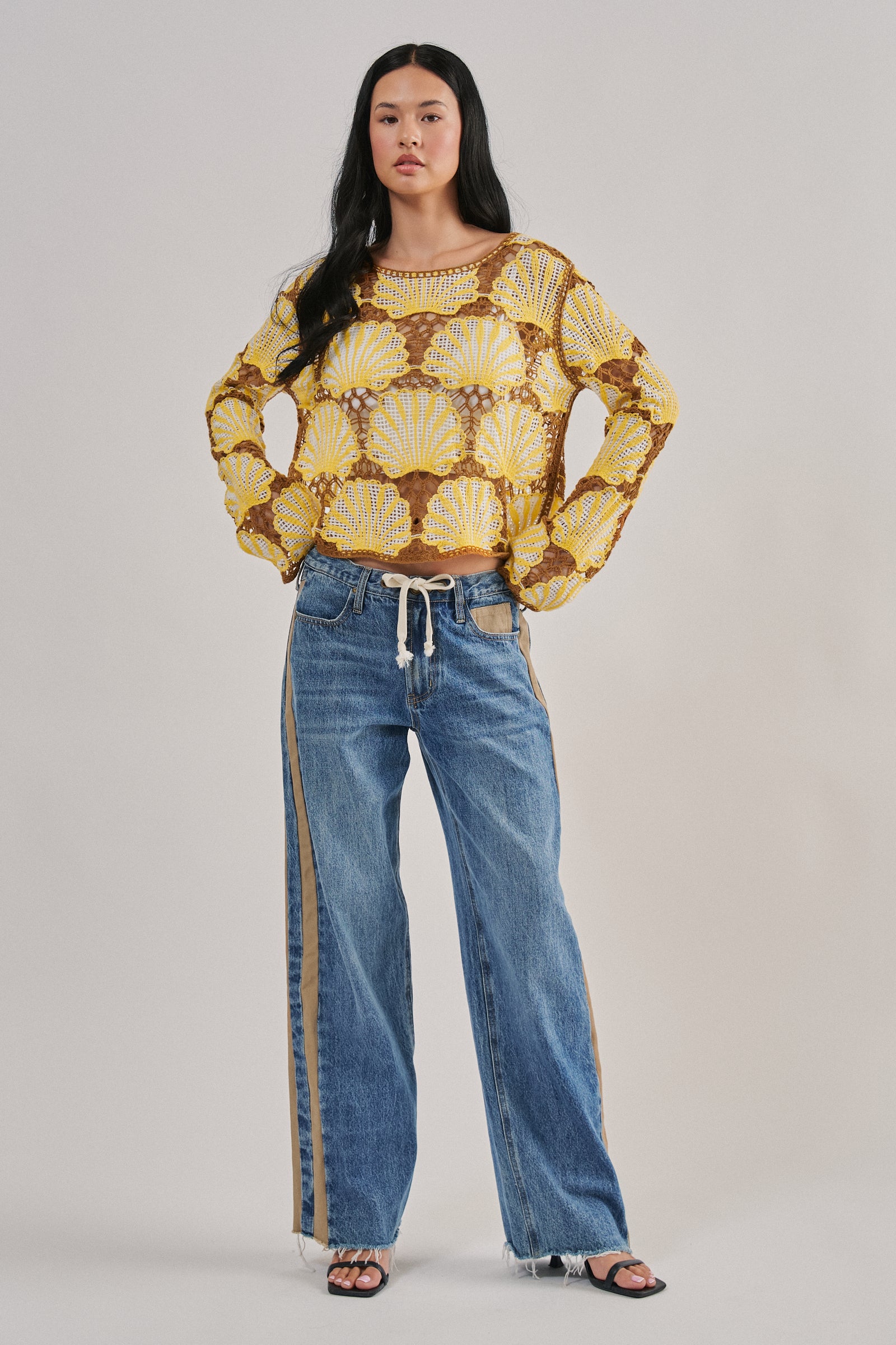 Crochet Lace Seashell Scalloped Knit Top