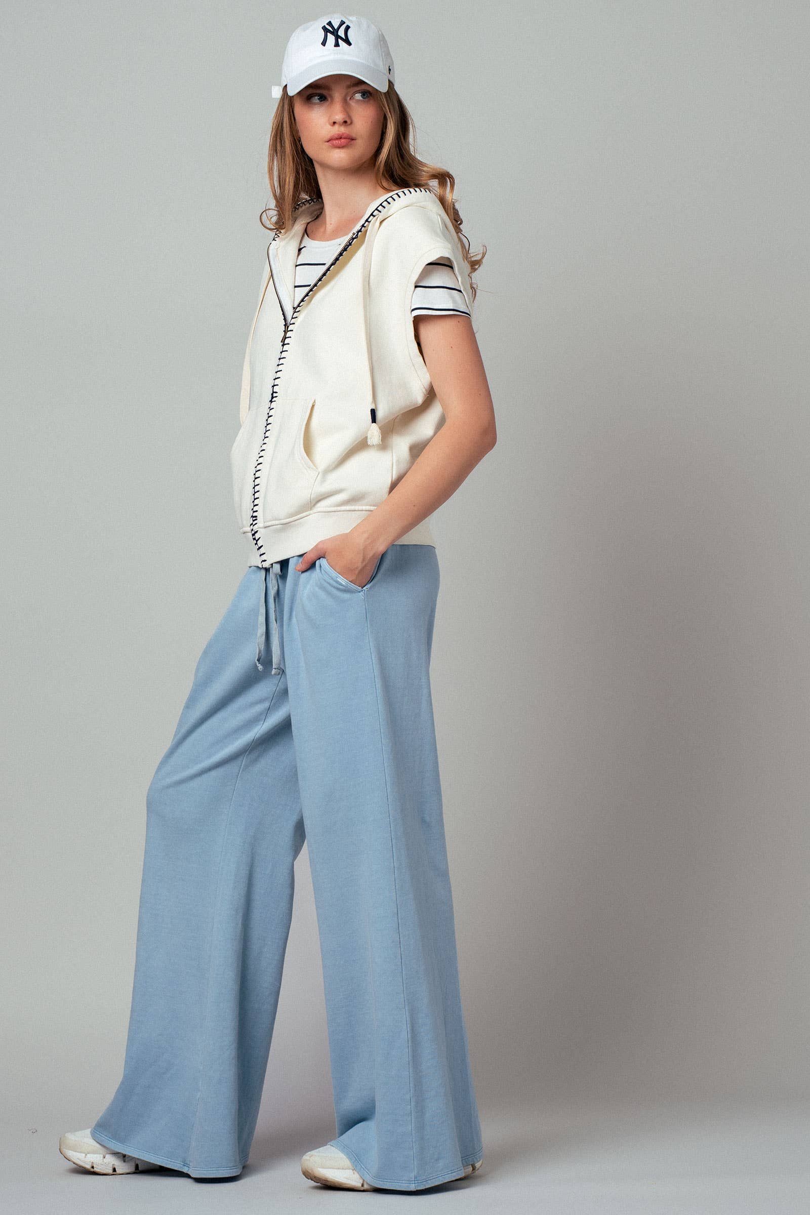 Relaxed Sleeveless Contrast Stitch Zip Hoodie