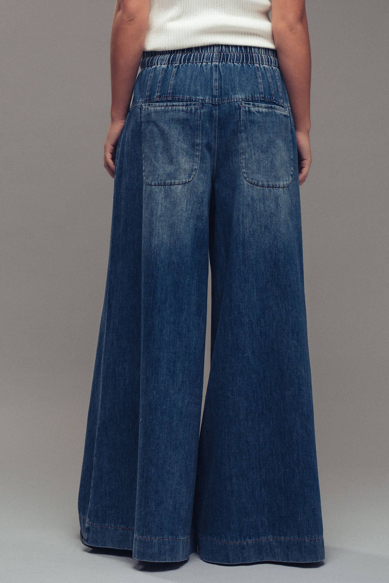 Urban Daizy Pleated Wide-Leg Button Closure Pants Dark-Denim Jeans - Women's (UDZ-PT-00310) – alternate view 4