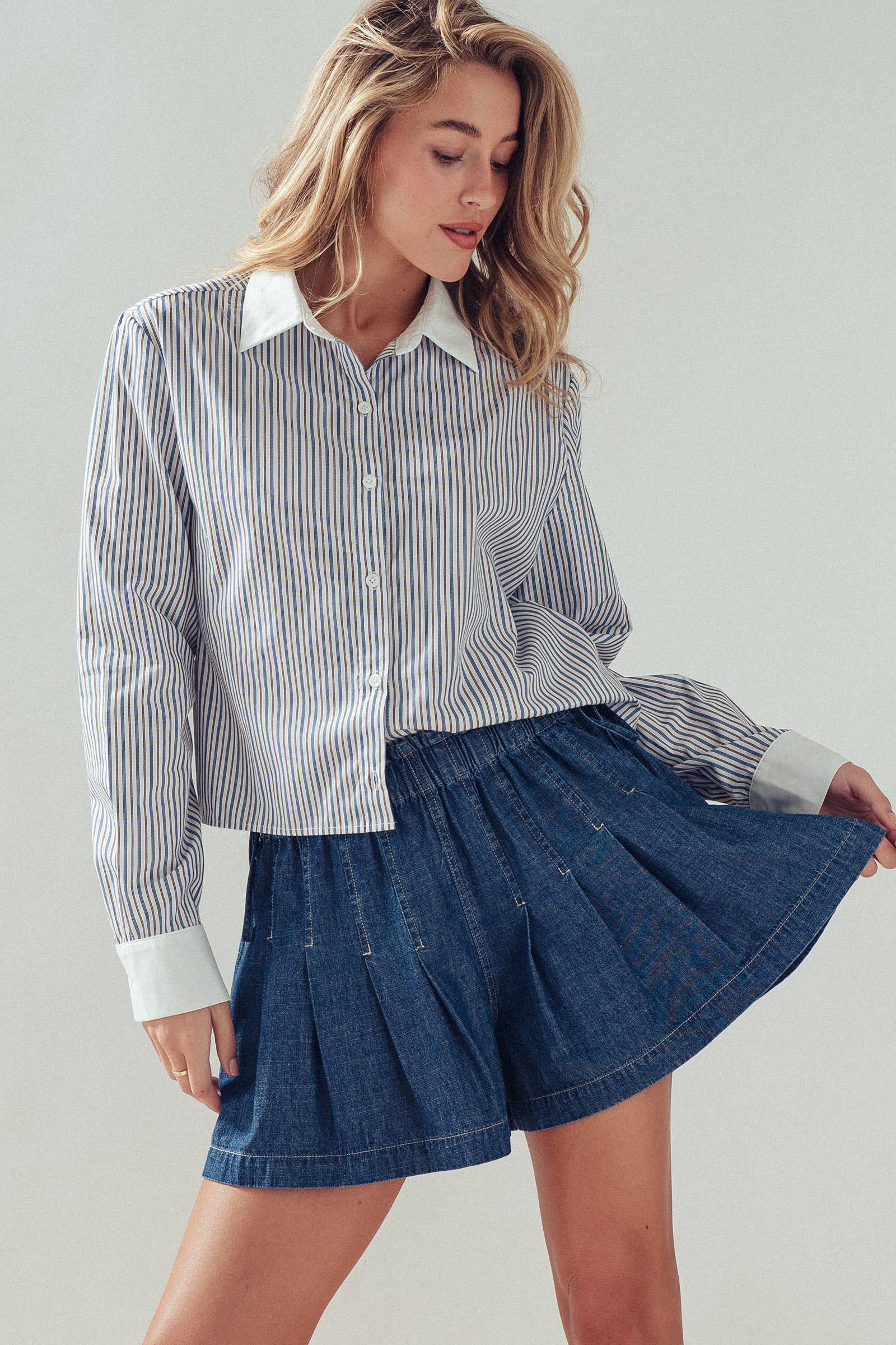 Urban Daizy Stripe Contrast Collar Button Down Shirt Stripe Button Down Shirt - Women's (UDZ-TP-01006) – alternate view 9