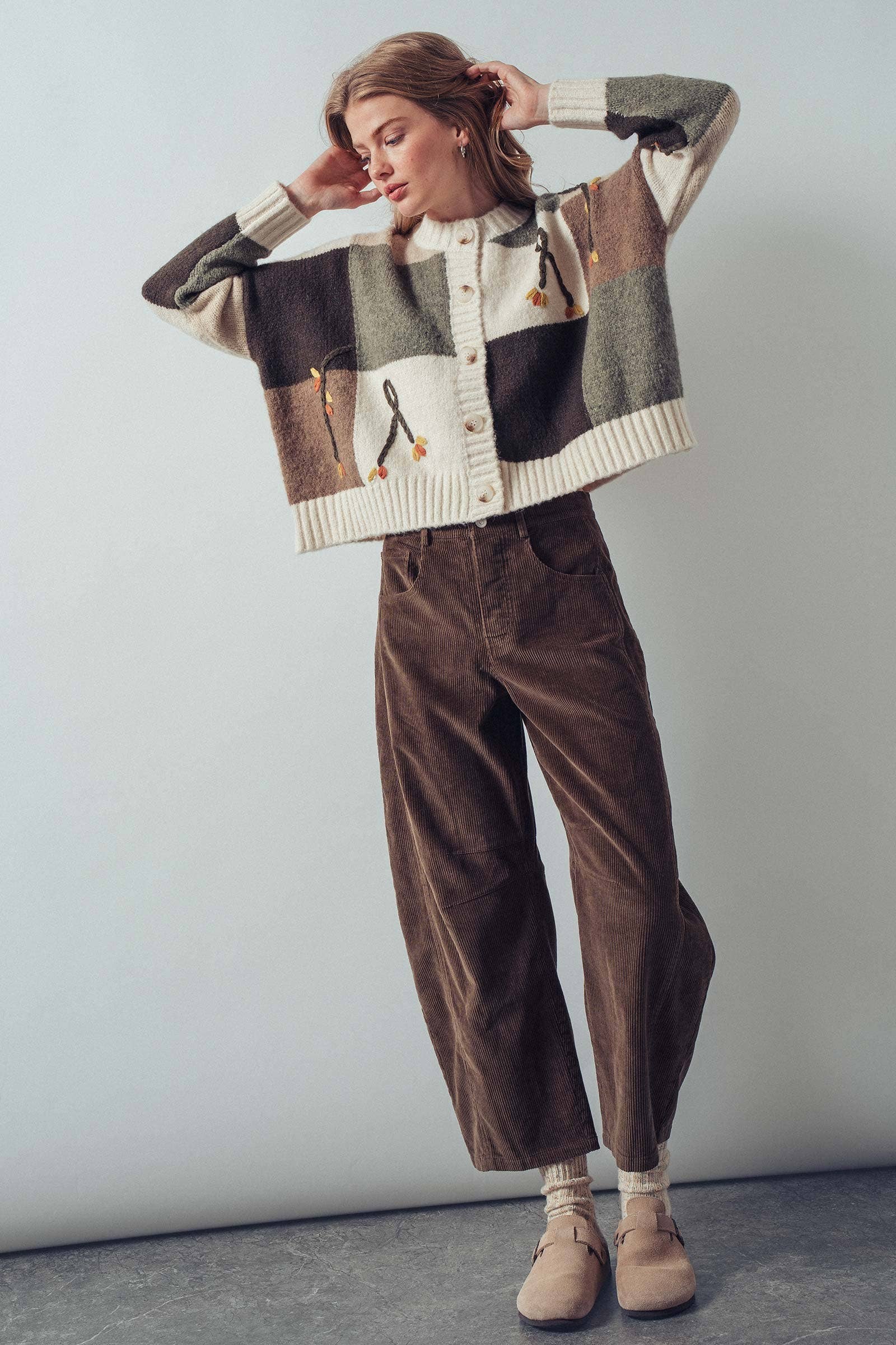 Urban Daizy Colorblock Checkerboard Yarn Appliqué Cardigan Mocha Cardigan - Women's (UDZ-OT-00168) – alternate view 7