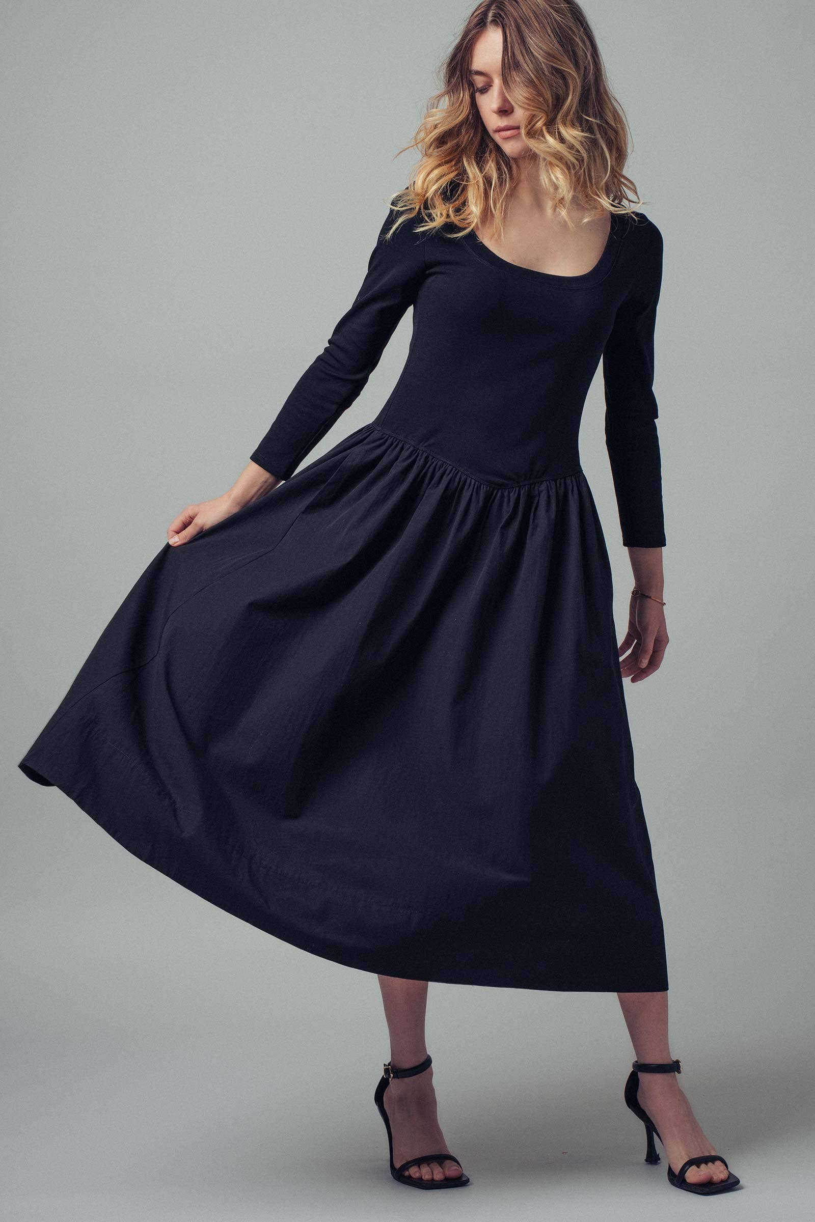 Elegant  Gathered Midi Dress