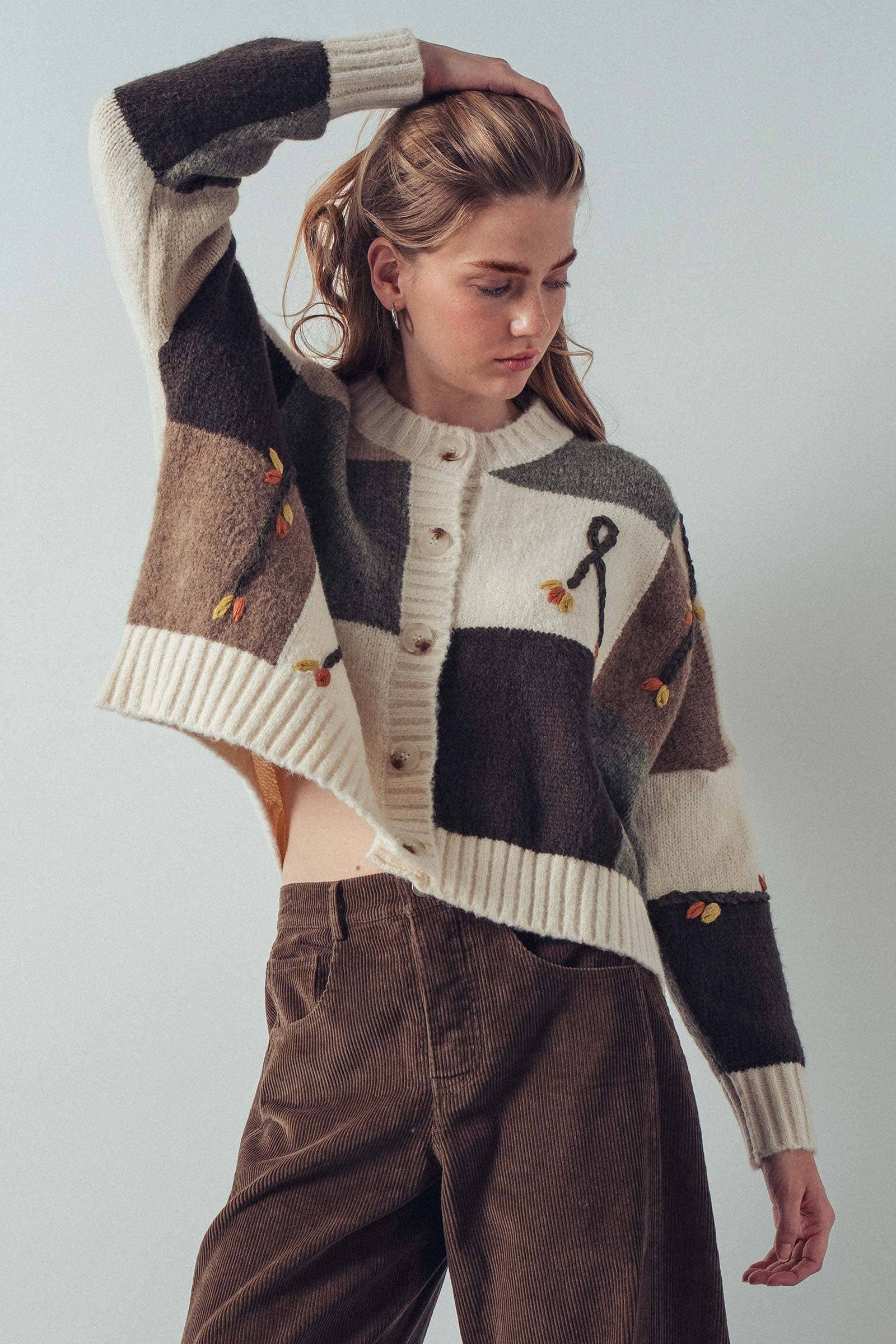 Urban Daizy Colorblock Checkerboard Yarn Appliqué Cardigan Mocha Cardigan - Women's (UDZ-OT-00168) – alternate view 9