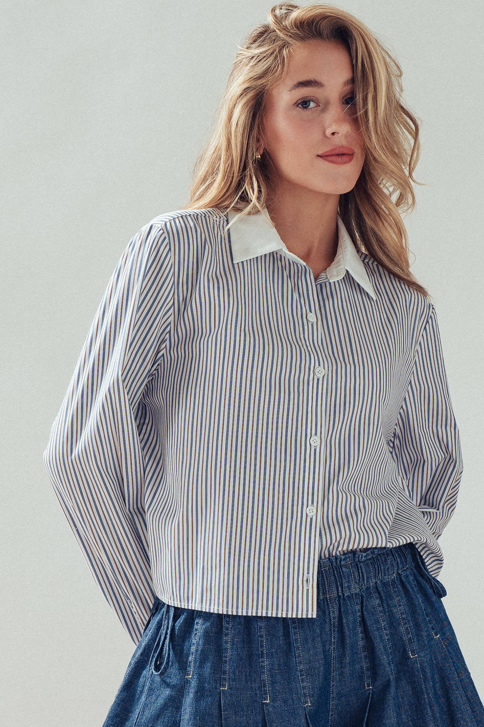Urban Daizy Stripe Contrast Collar Button Down Shirt Stripe Button Down Shirt - Women's (UDZ-TP-01006) – alternate view 2