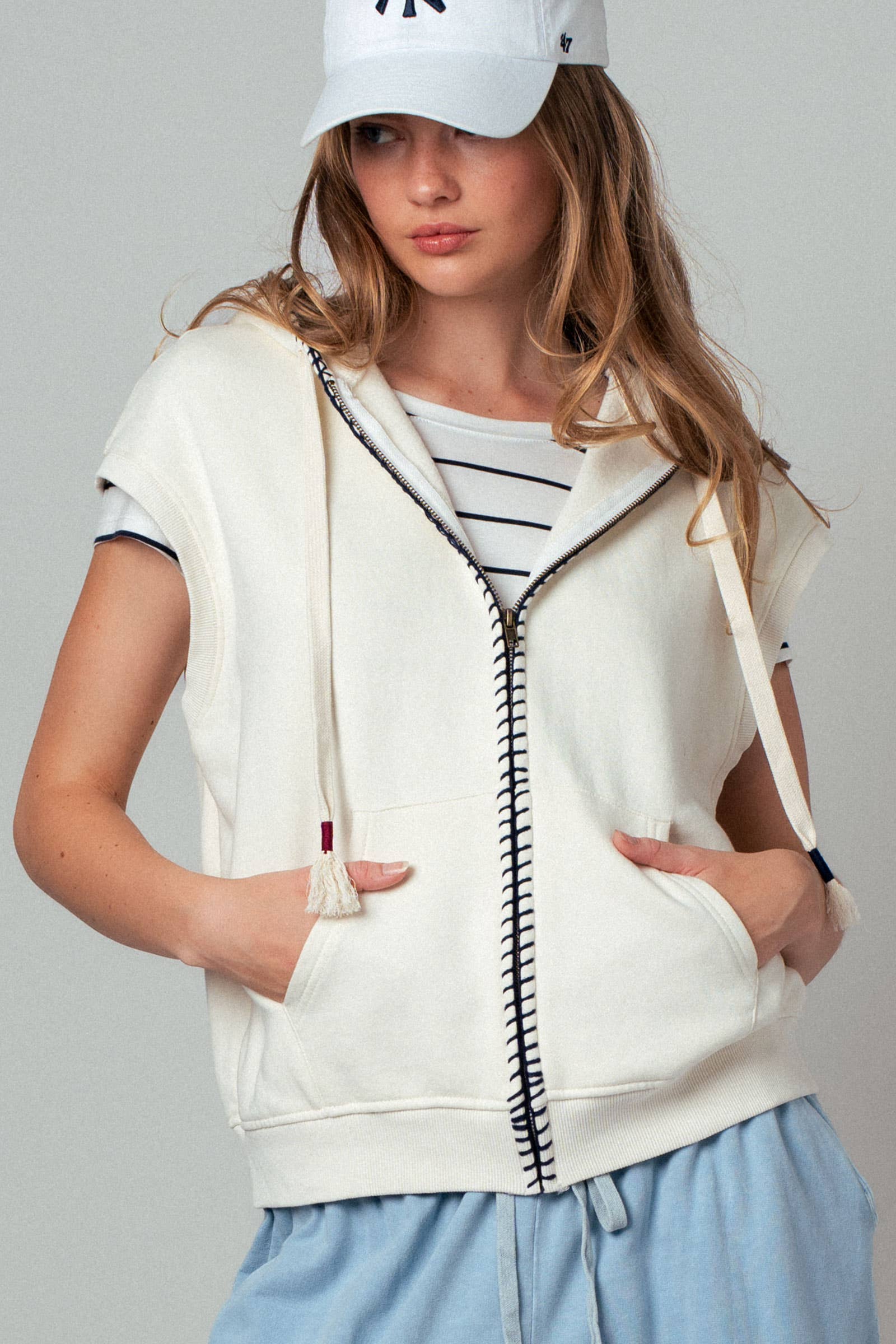 Relaxed Sleeveless Contrast Stitch Zip Hoodie