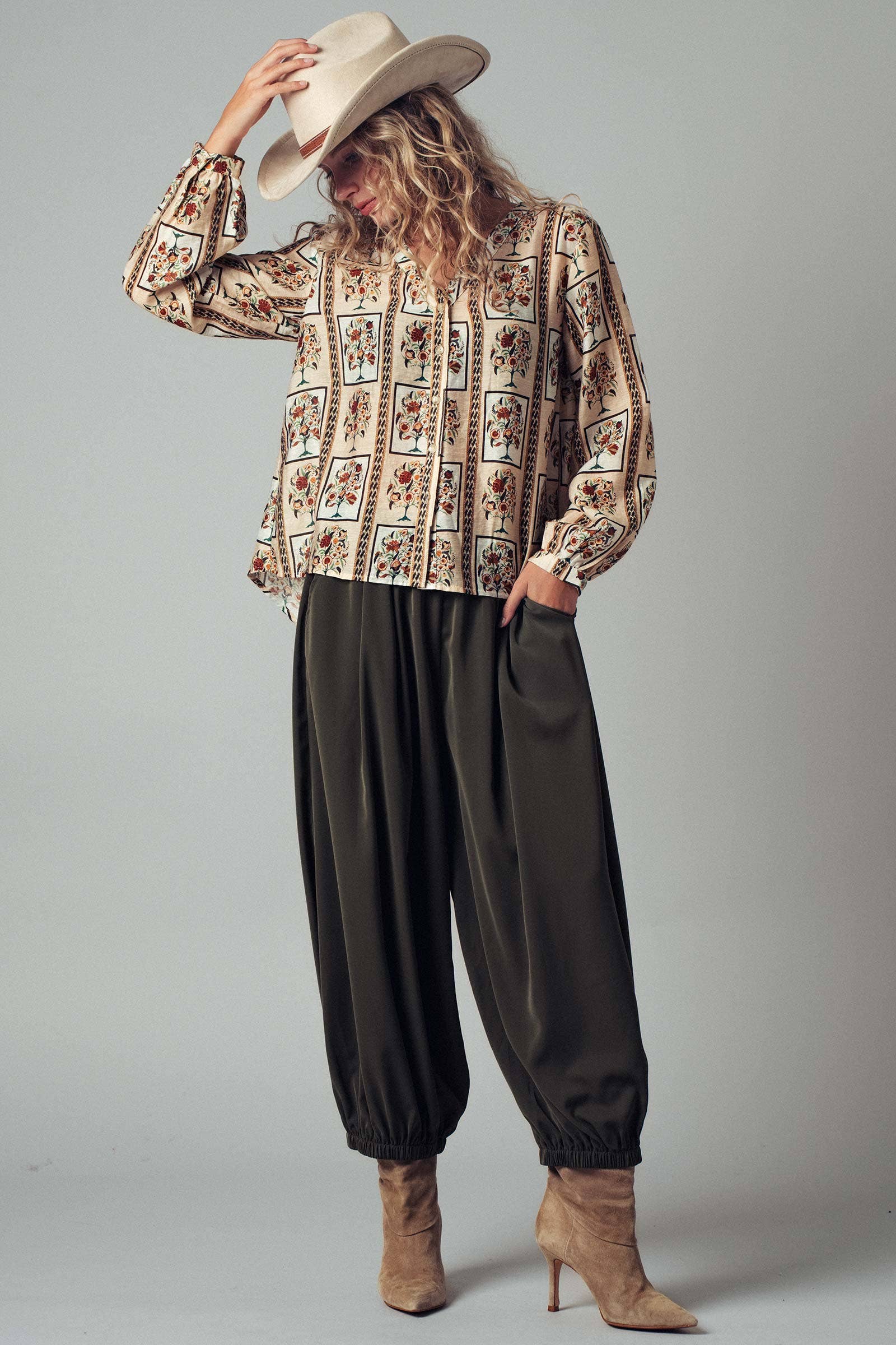 Urban Daizy Bohemian Floral Frame Blouse Taupe-Multi Blouse - Women's (UDZ-OT-00357) – alternate view 5