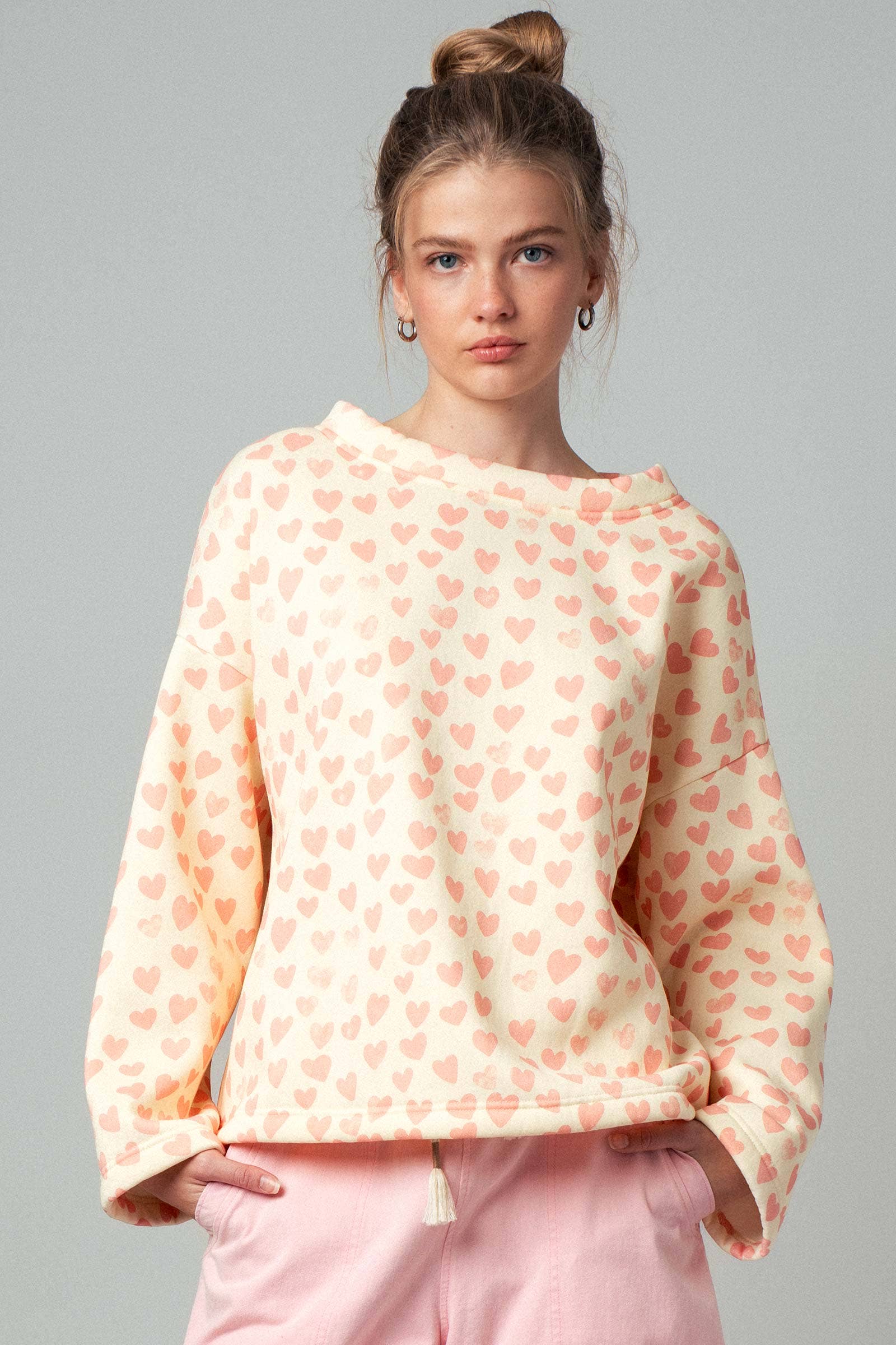 Urban Daizy Heart Print Oversized Boat Neck Sweatshirt Cream-Pink Sweatshirt - Women's (UDZ-DR-00392) ��� alternate 