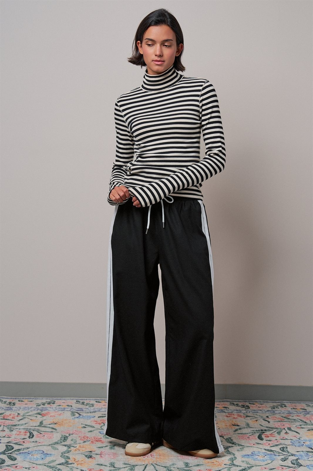 Side Stripe Drawstring Wide-Leg Pants in BLACK - Women's Casual Pants | Urban Daizy