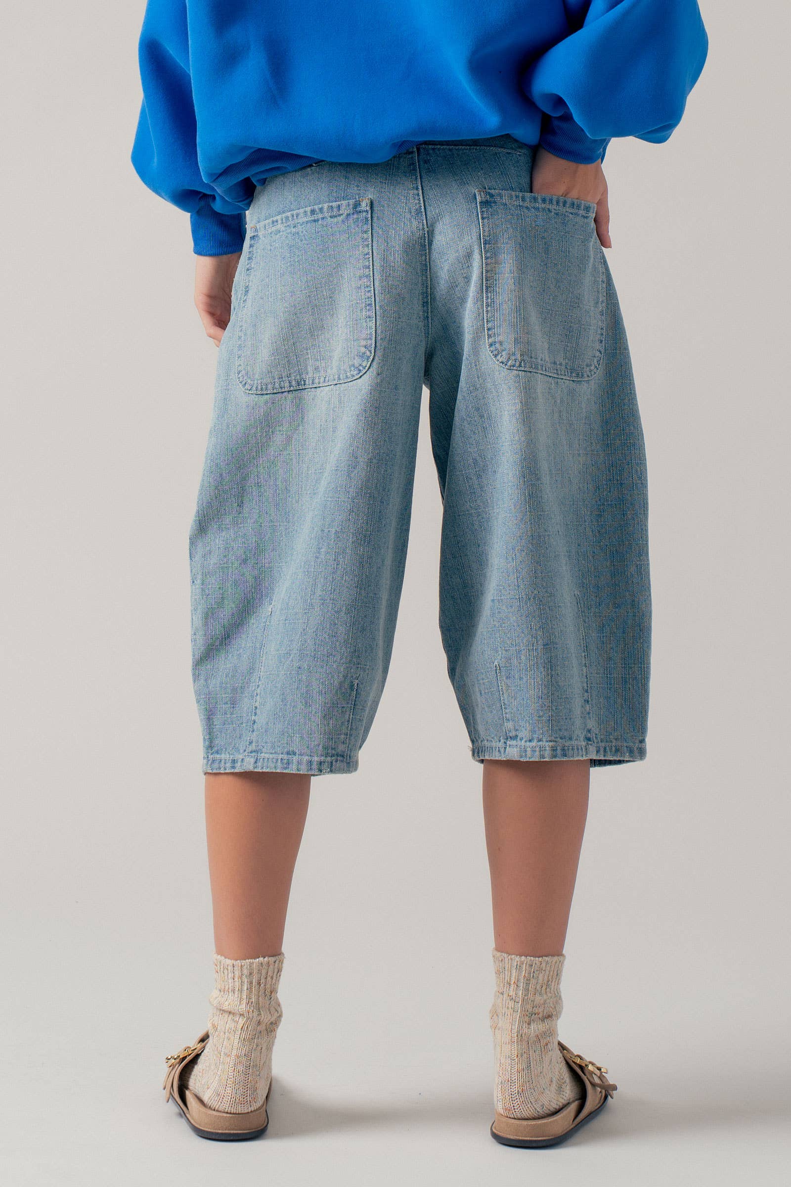 Drawstring Waist Barrel Leg Denim Shorts