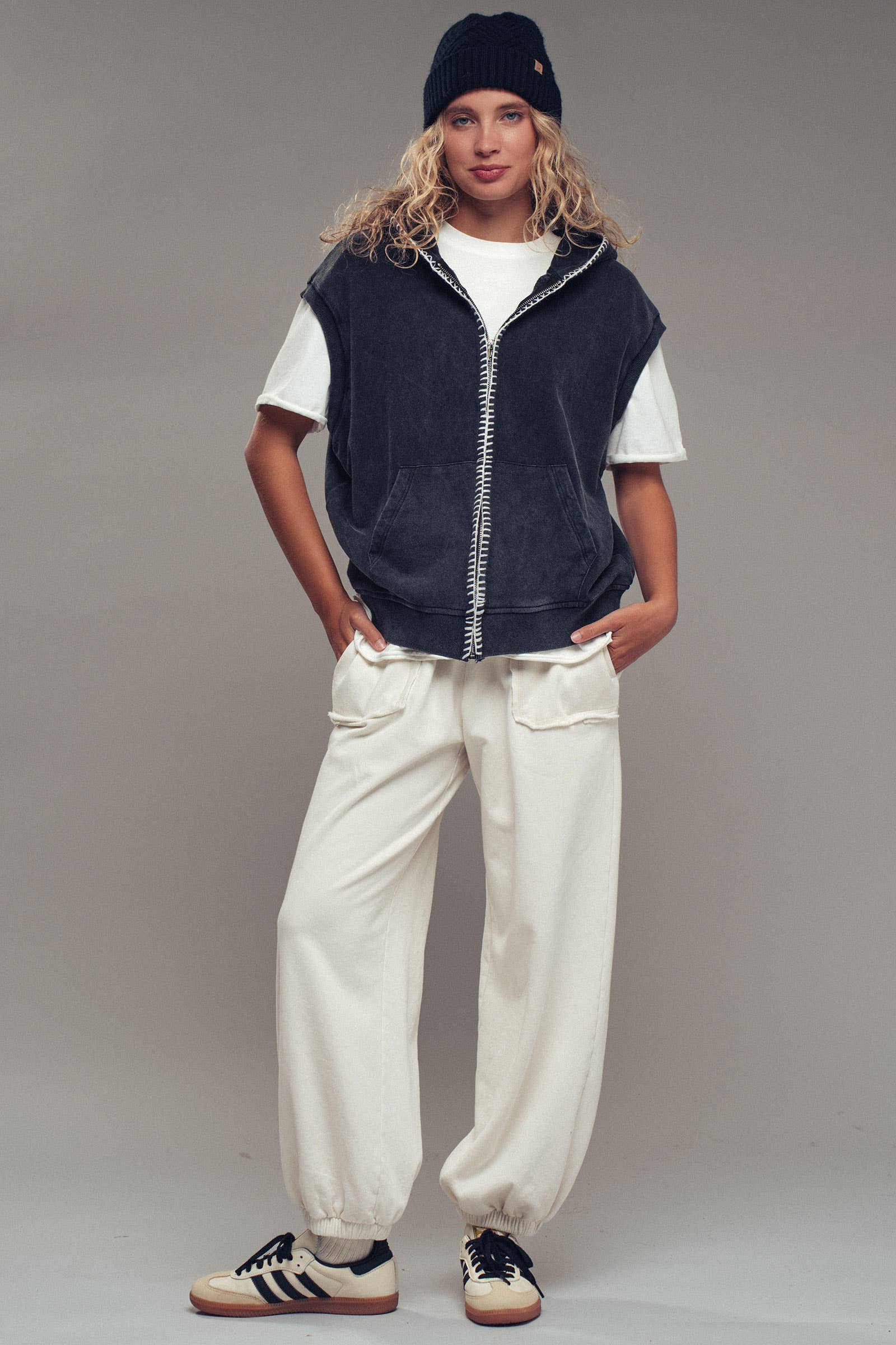 Relaxed Sleeveless Contrast Stitch Zip Hoodie