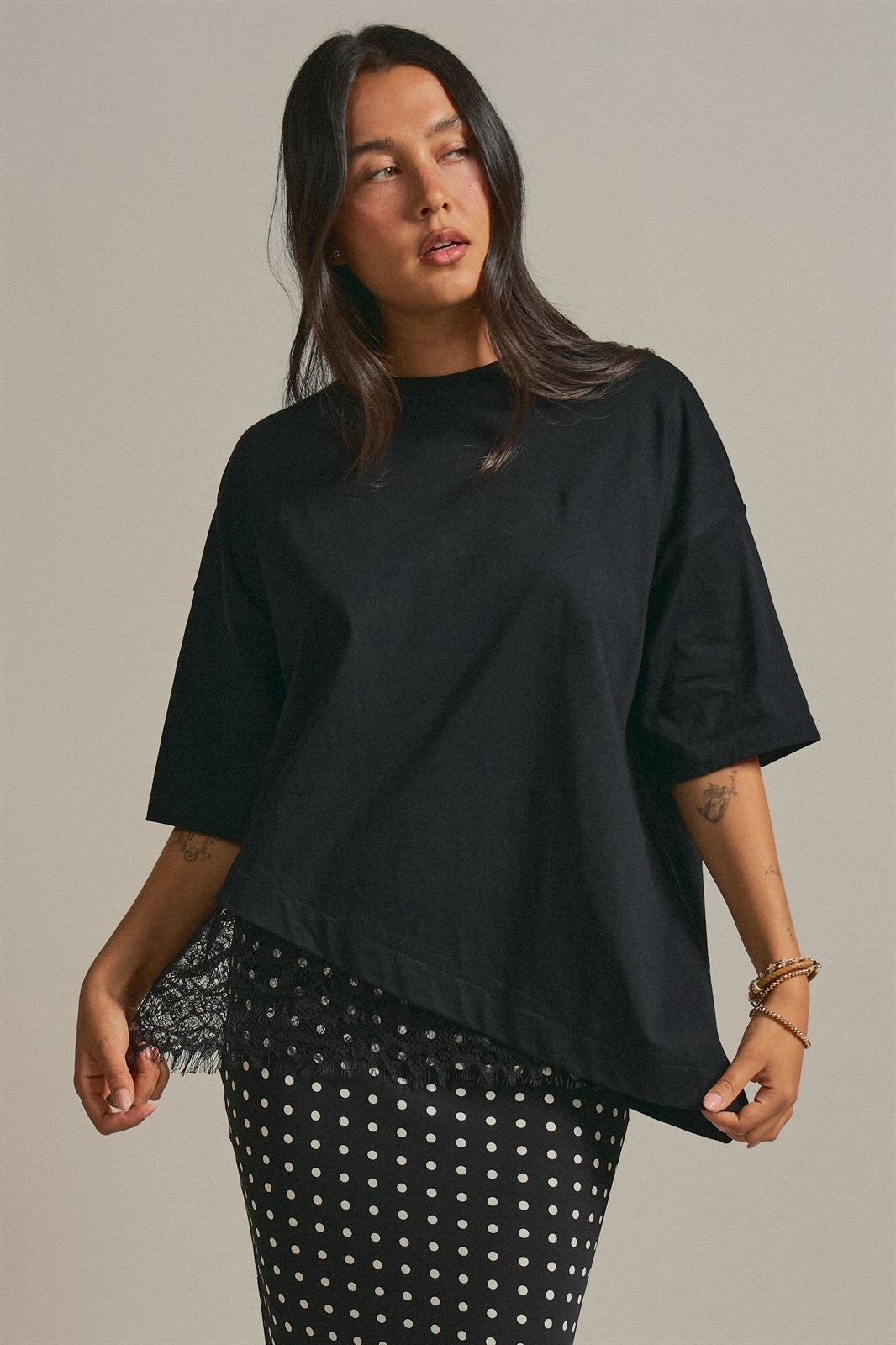 Oversized Cotton Tee with Asymmetric Lace Hem in BLACK - Women's T-Shirts & Polos | Urban Daizy