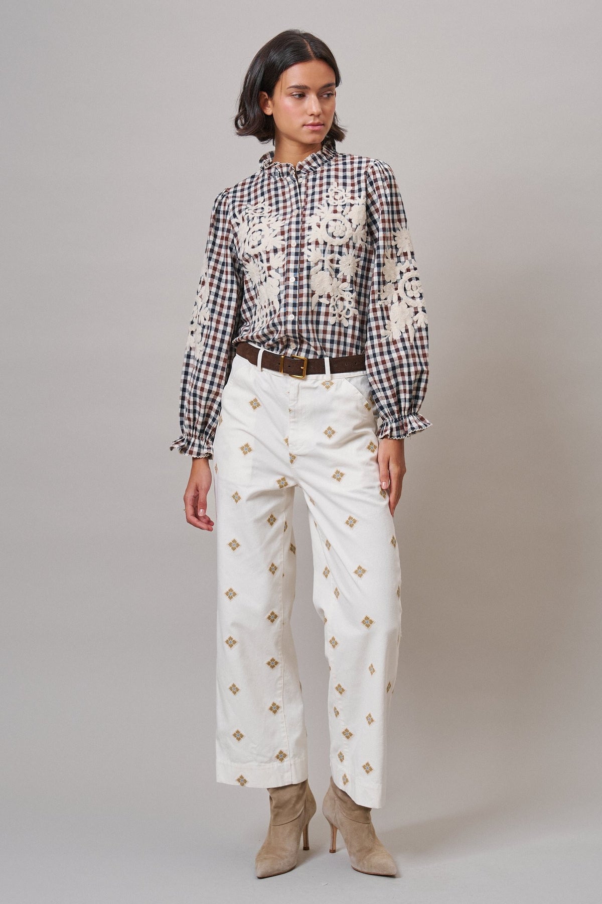 Floral Embroidered Gingham Blouse in Romantic Prairie Style in BROWN NAVY - Women's Graphic T-shirts | Urban Daizy