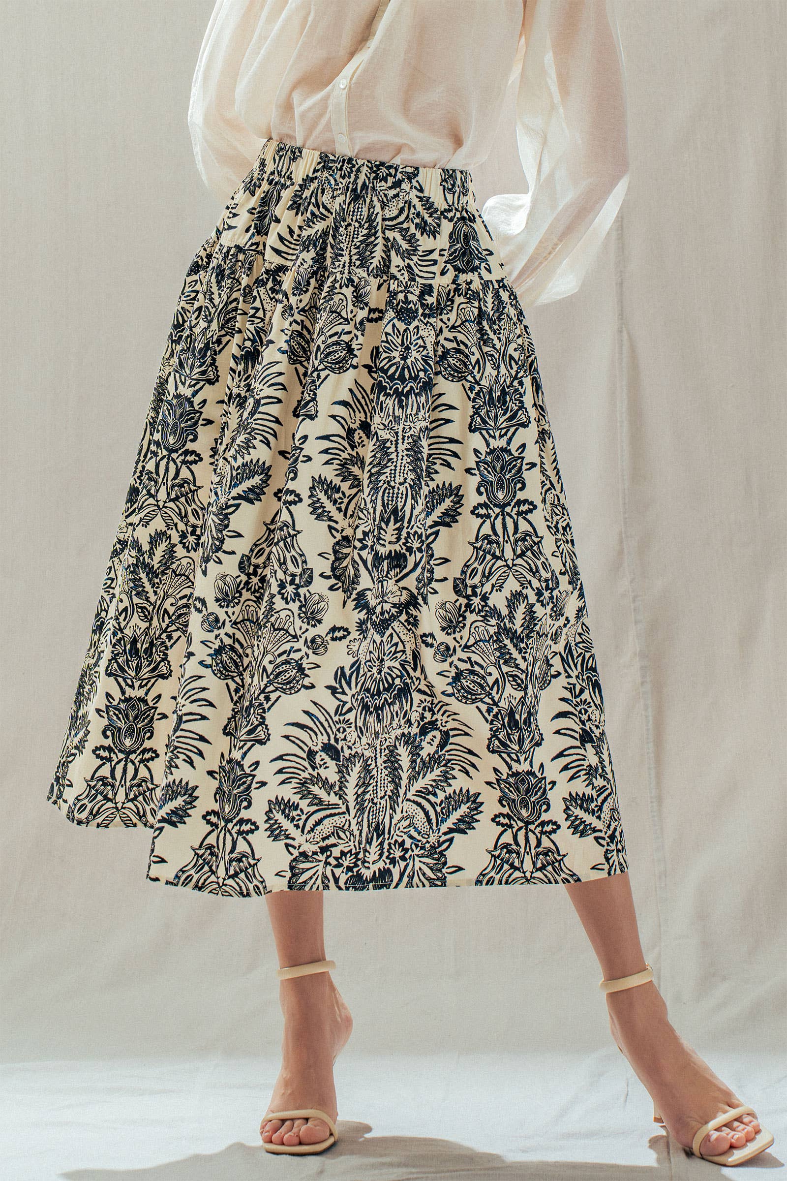 Urban Daizy Botanical Print Cotton Midi Skirt with Pockets Ivory-Black Skirt - Women's (UDSK0102) – alternate view 4