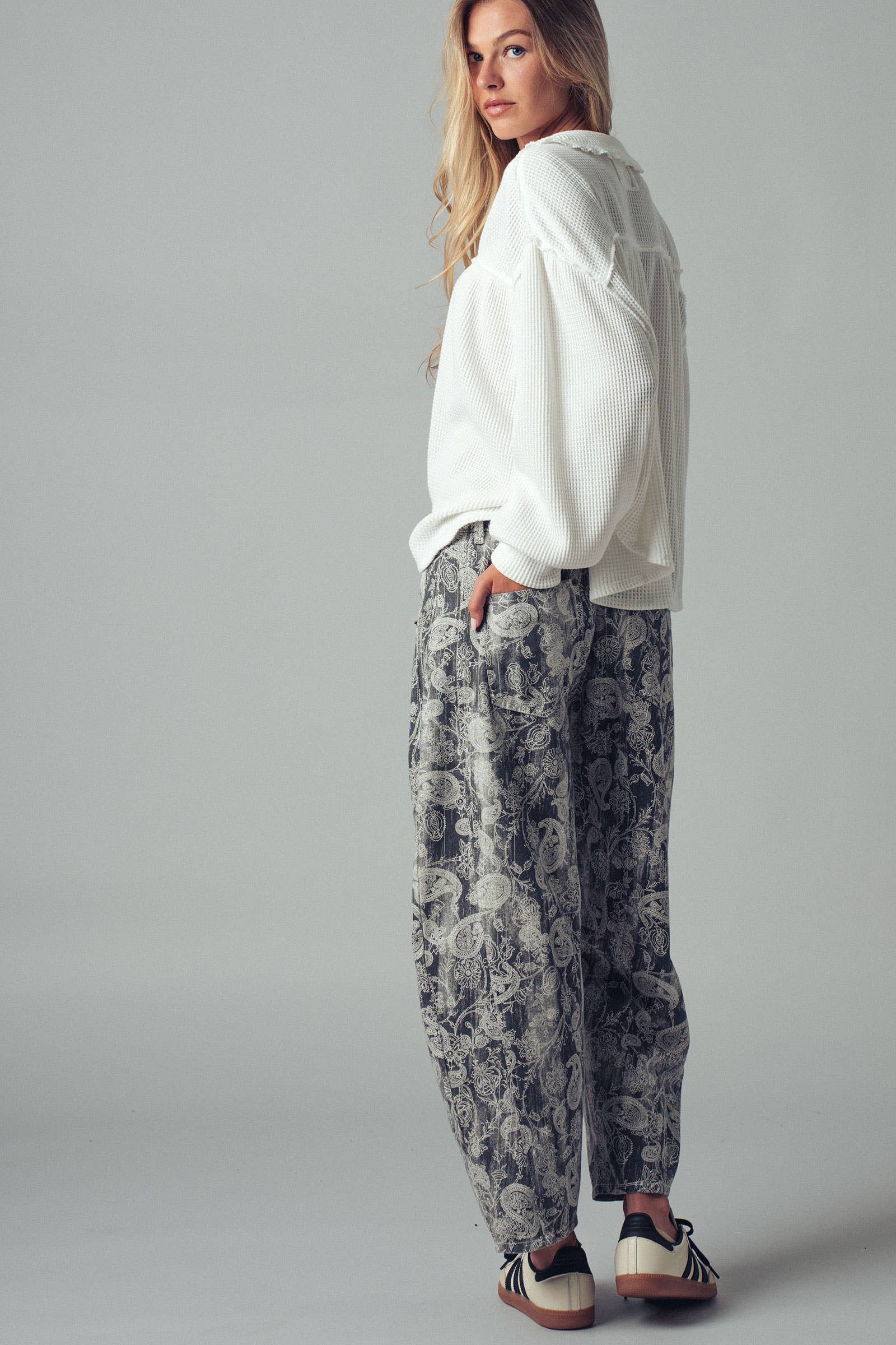 Urban Daizy Paisley Print Cropped Wide Leg Pants Grey Pants - Women's (UDZ-TP-00813) – alternate view 6