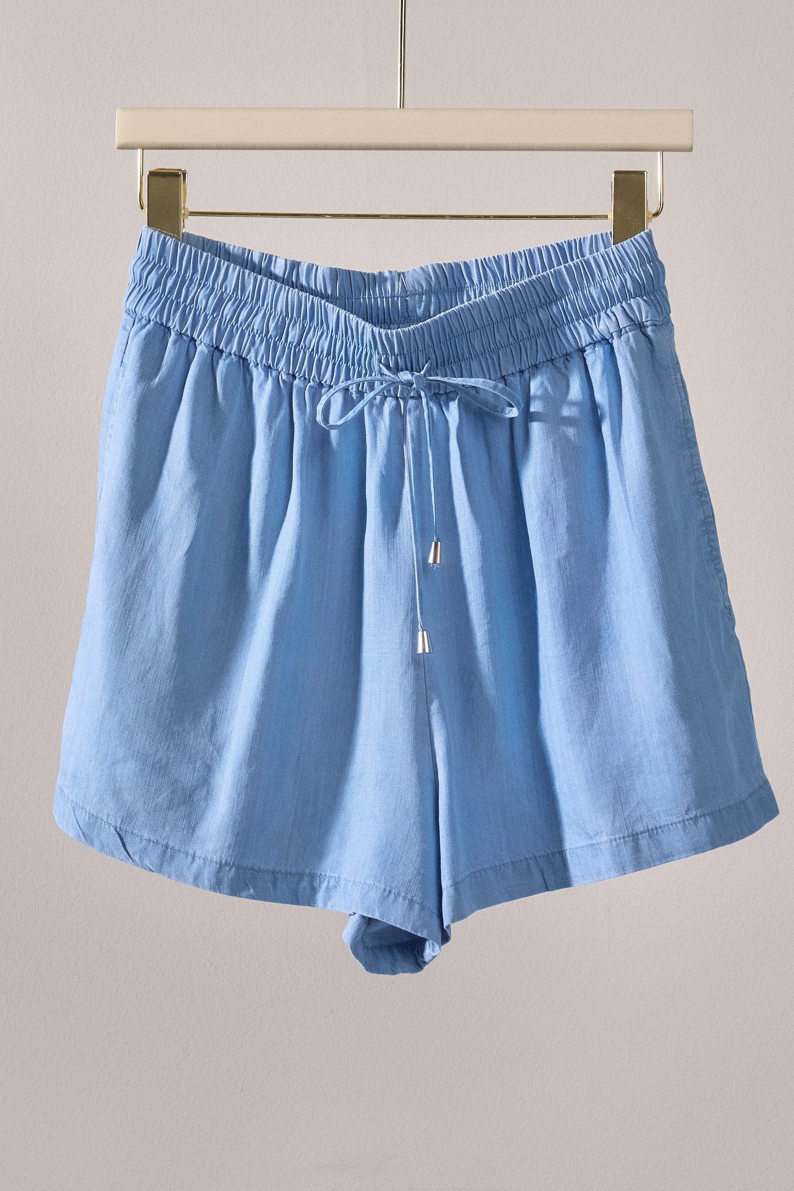 Sun Washed Chambray Shorts in LT BLUE - Women's Pants | Urban Daizy