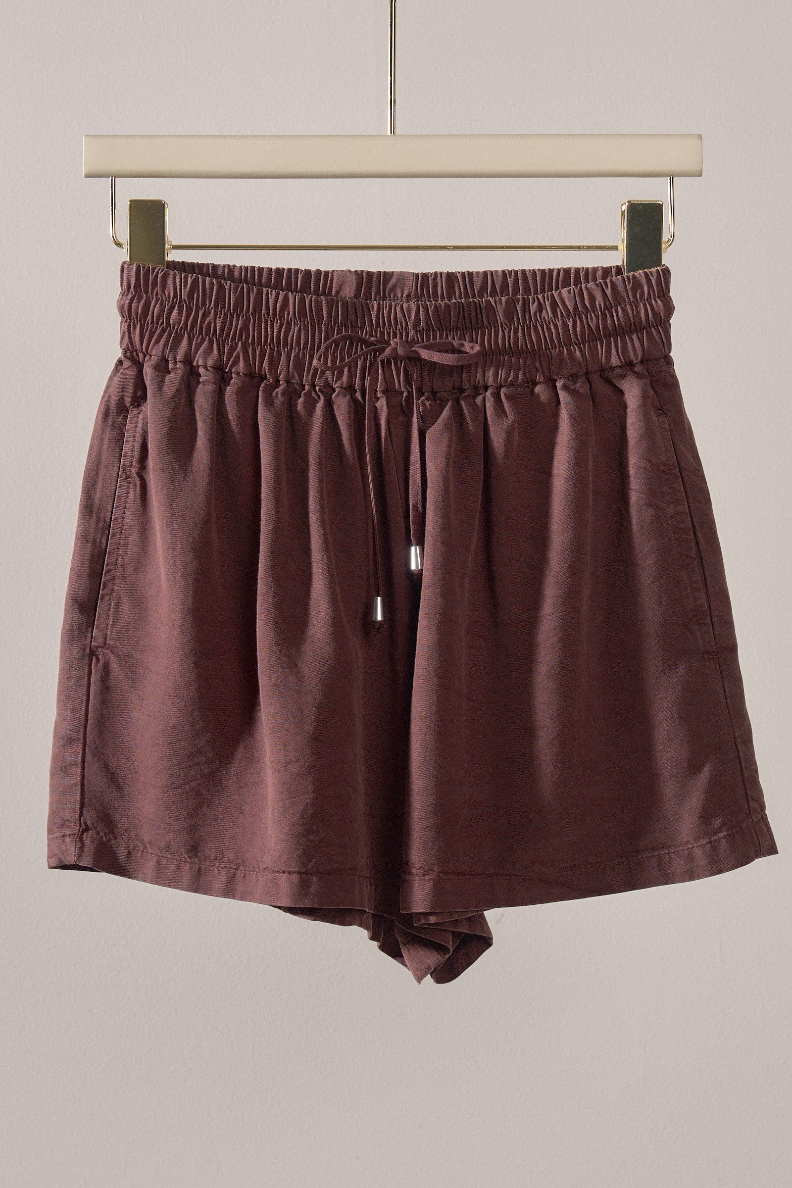 Sun Washed Chambray Shorts in CHOCOLATE - Women's Pants | Urban Daizy
