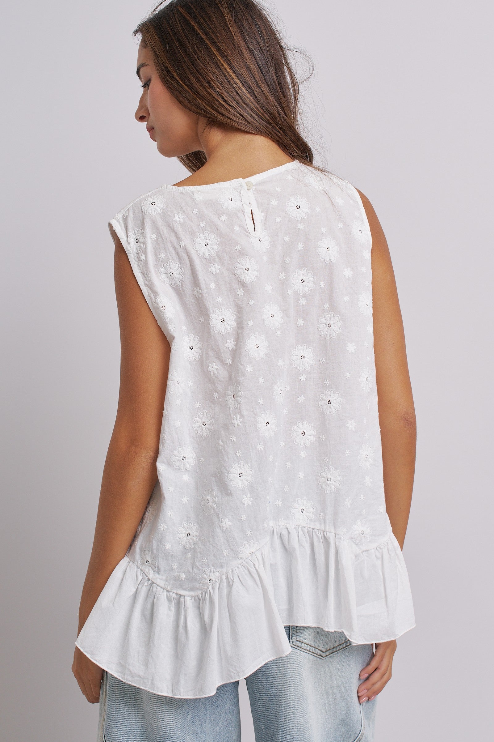 Daisy Whisper Sleeveless Ruffle Top in WHITE - Women's Tops | Urban Daizy