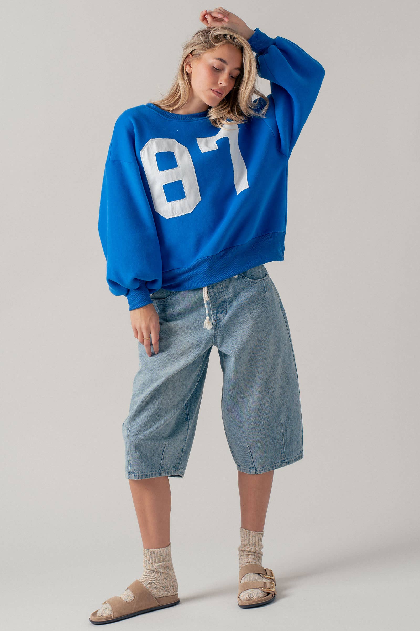 "87" Graphic Balloon Sleeve Oversized Sweatshirt