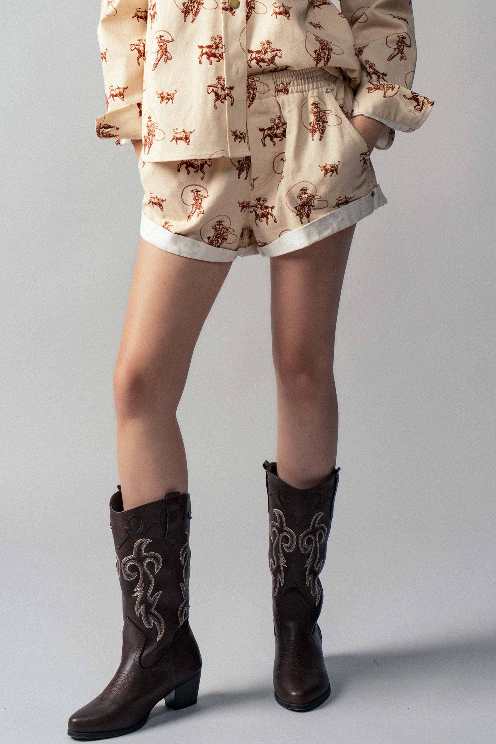 Urban Daizy Western Rodeo Ready Roundup Elastic Waistband Shorts Ivory Shorts - Women's (UDZ-DR-00390) – alternate view 3