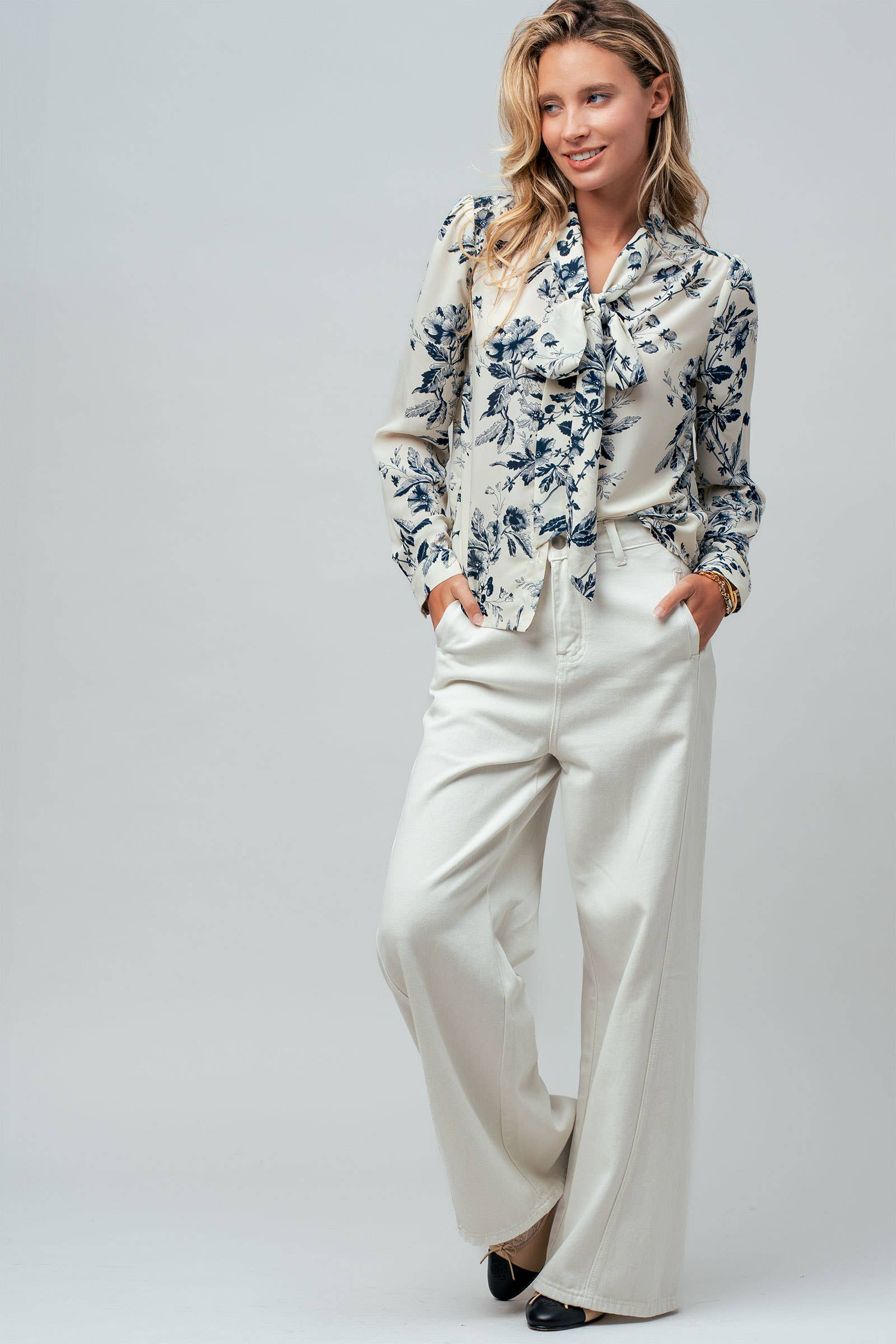 Romantic Toile Print Pussy Bow Blouse