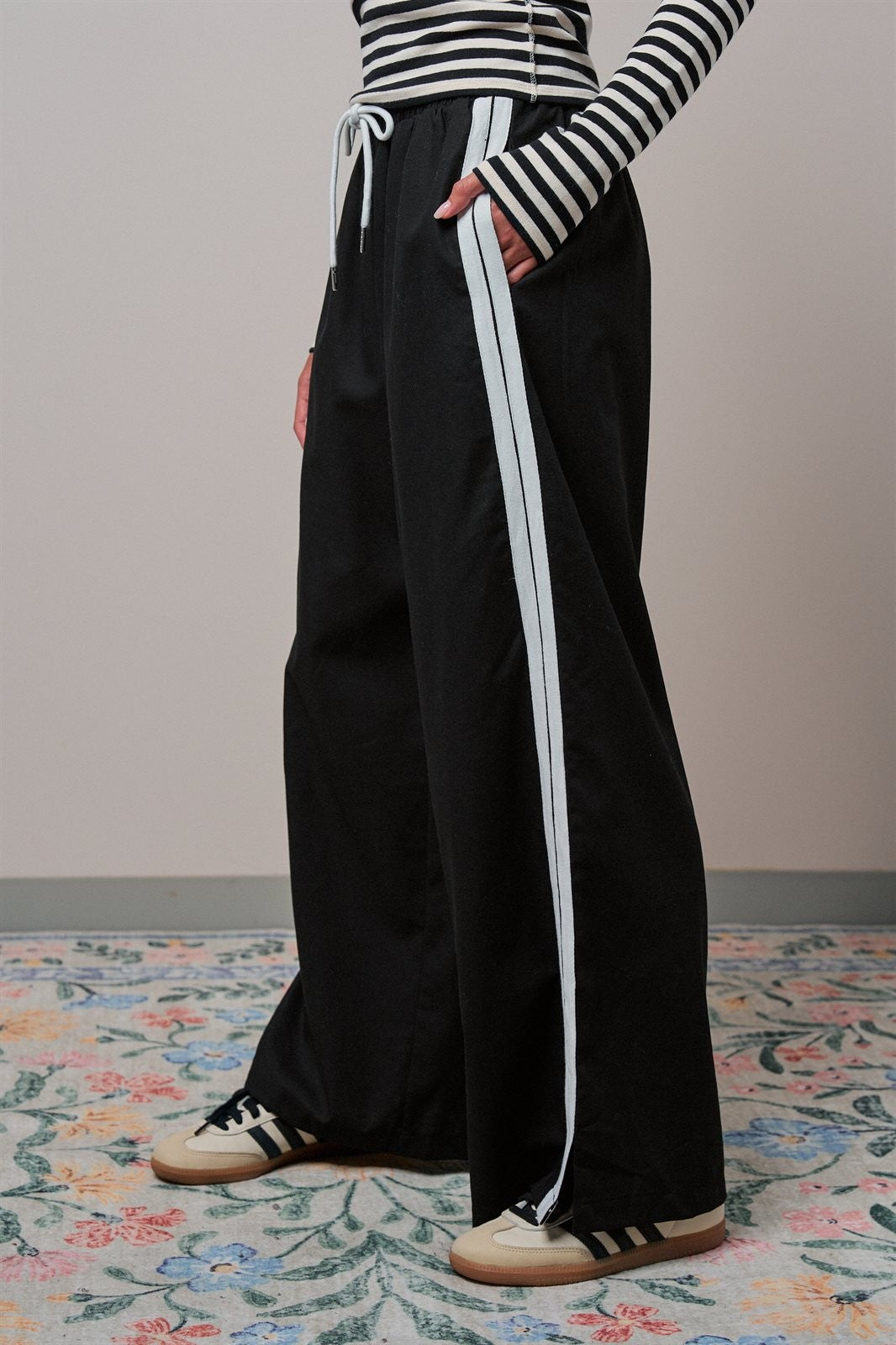 Side Stripe Drawstring Wide-Leg Pants in BLACK - Women's Casual Pants | Urban Daizy
