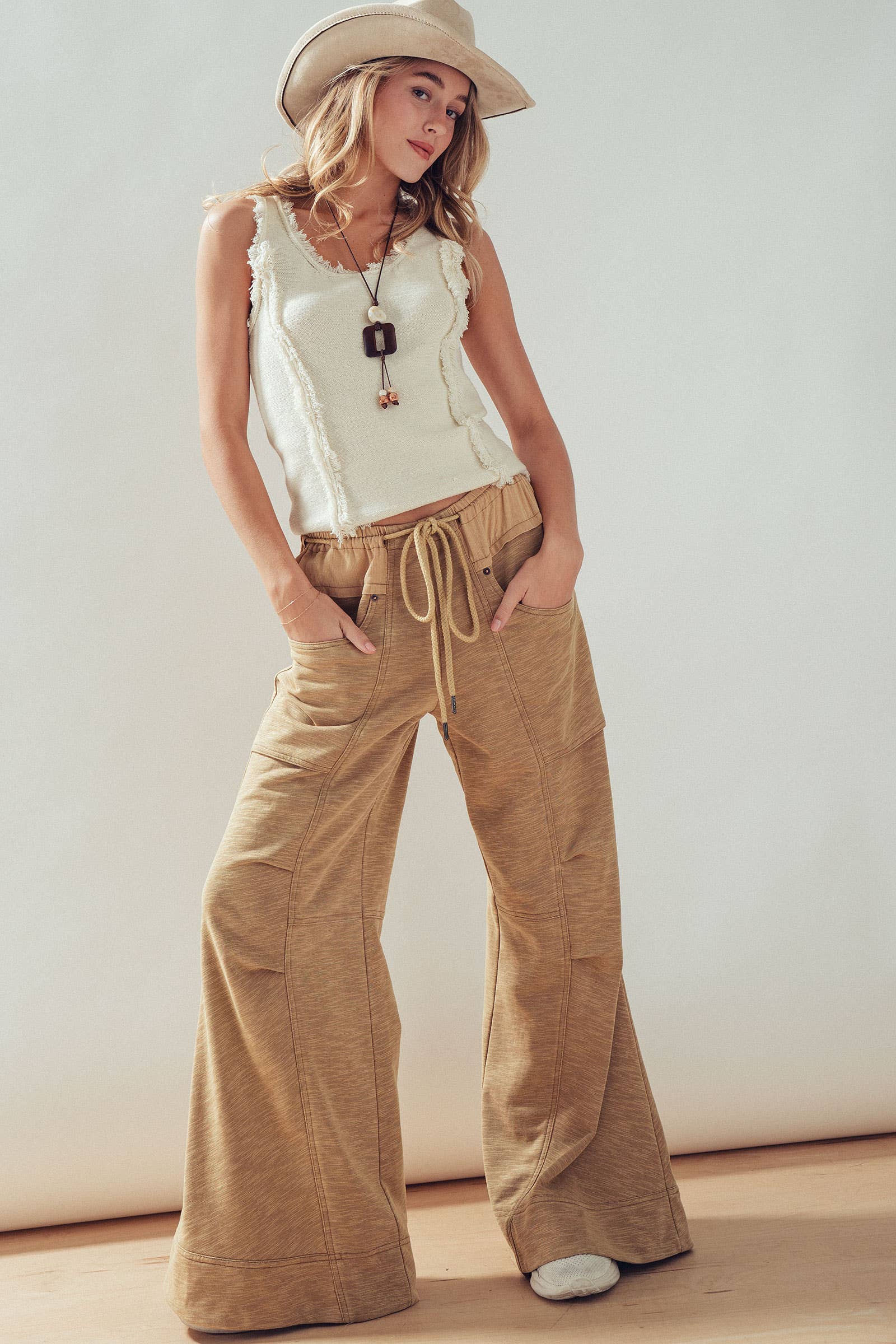 Frayed Trim Textured Knit Sleeveless Top