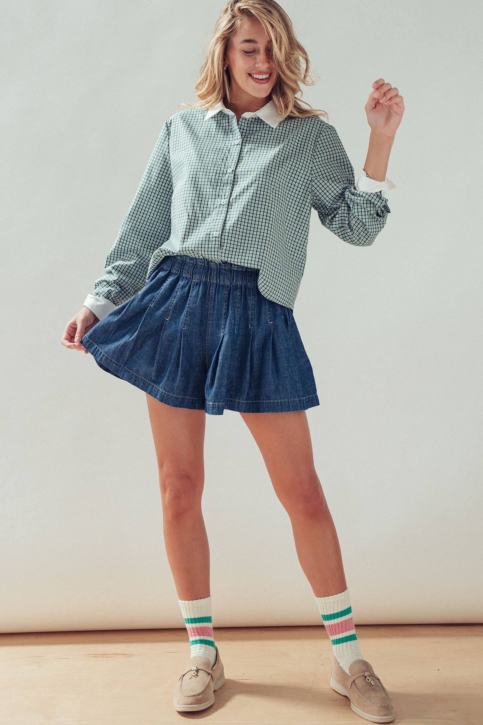 Urban Daizy Gingham Contrast Collar Button Down Shirt Green Button Down Shirt - Women's (UDZ-TP-01005) – alternate view 8