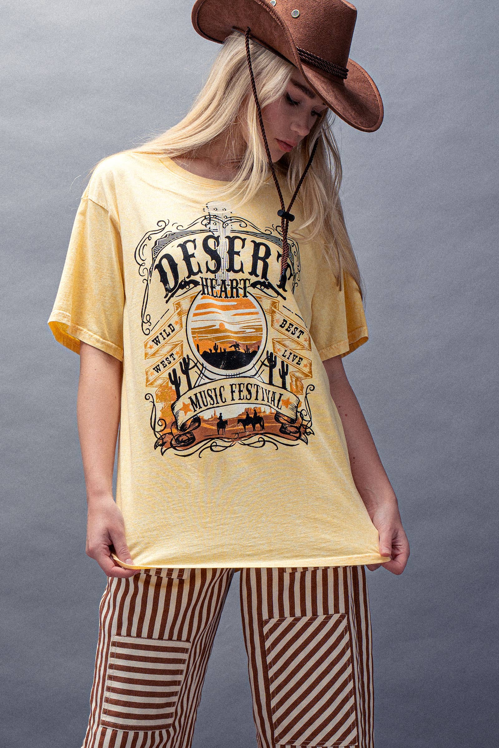 Urban Daizy Desert Heart Music Festival Western Graphic Oversized Tee Honey-Mustard Screen Printed T-Shirt - Women's… –…