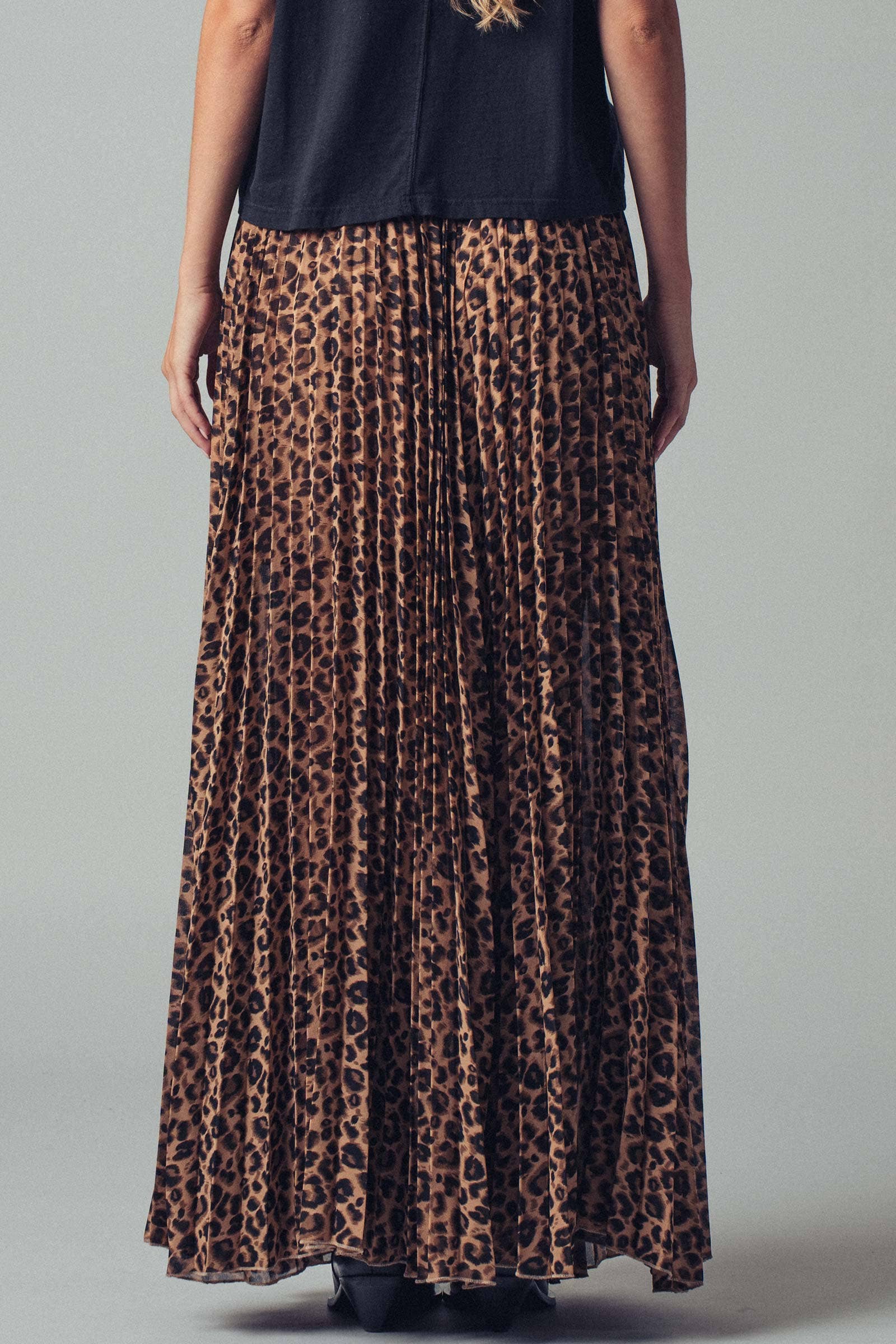 Urban Daizy Sophisticated Leopard Print Pleated Flowy A Line Midi Skirt Leopard Skirt - Women's (UDZ-SK-00074) –…