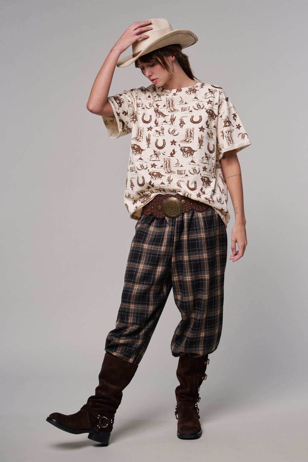 Campfire Plaid Flannel Jogger Pants in BLACK - Women's Casual Pants | Urban Daizy