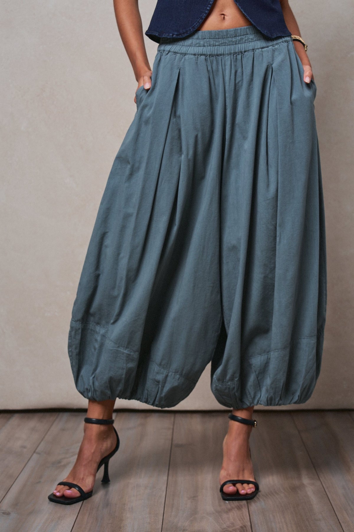 Balloon Hem Wide Leg Pants in BLACK - Women's Casual Pants | Urban Daizy