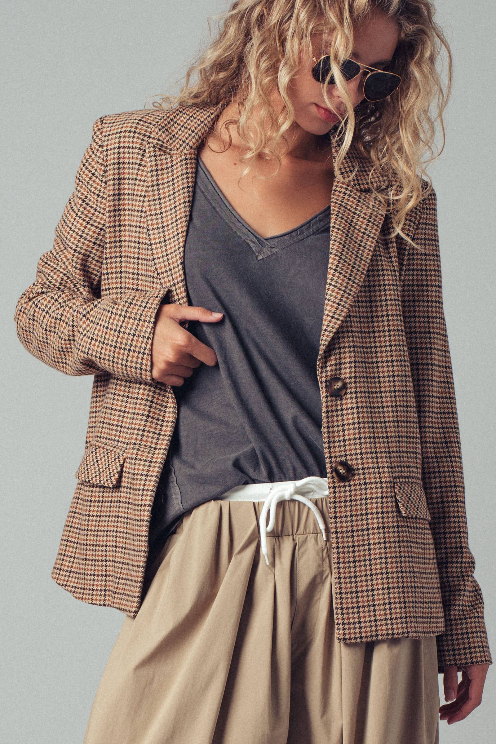 Urban Daizy Houndstooth Blazer Brown Blazer - Women's (UDZ-OT-00087) – alternate view 4