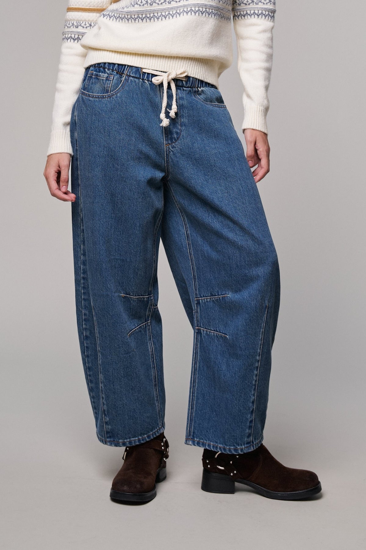 Laid-Back Light Wash Barrel Denim Pants in MEDIUM DENIM - Women's Wide Leg Jeans | Urban Daizy
