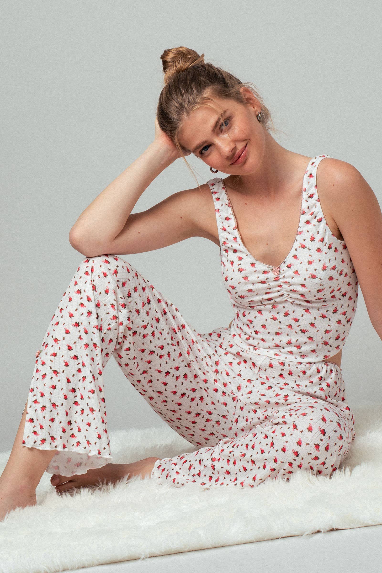 Urban Daizy Rose Print Wide-Leg Lounge Pants Ivory Lounge Sweatpants/Joggers - Women's (UDZ-PT-00470) – alternate view 13