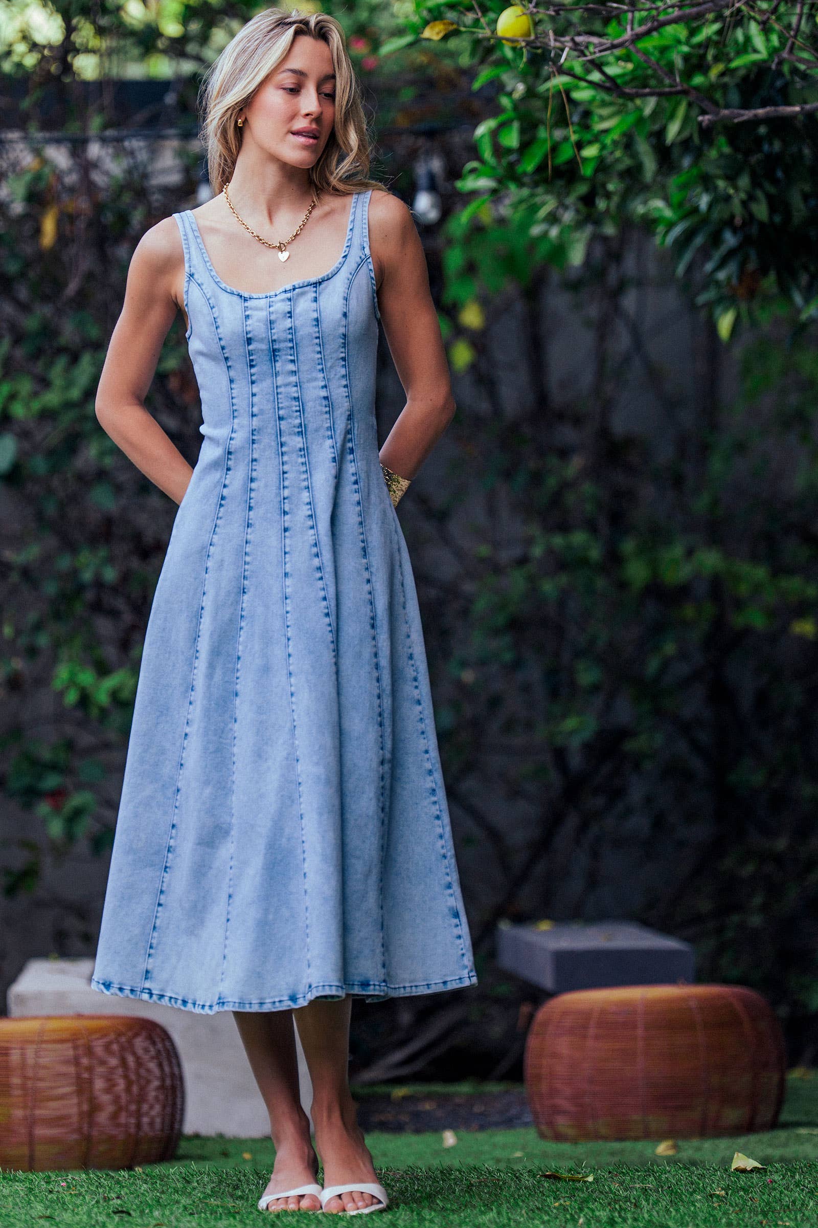 Urban Daizy Panelled Denim Midi Dress Exposed Back Zipper Lt-Denim Dress - Women's (UDZ-DR-00518) – alternate view 9