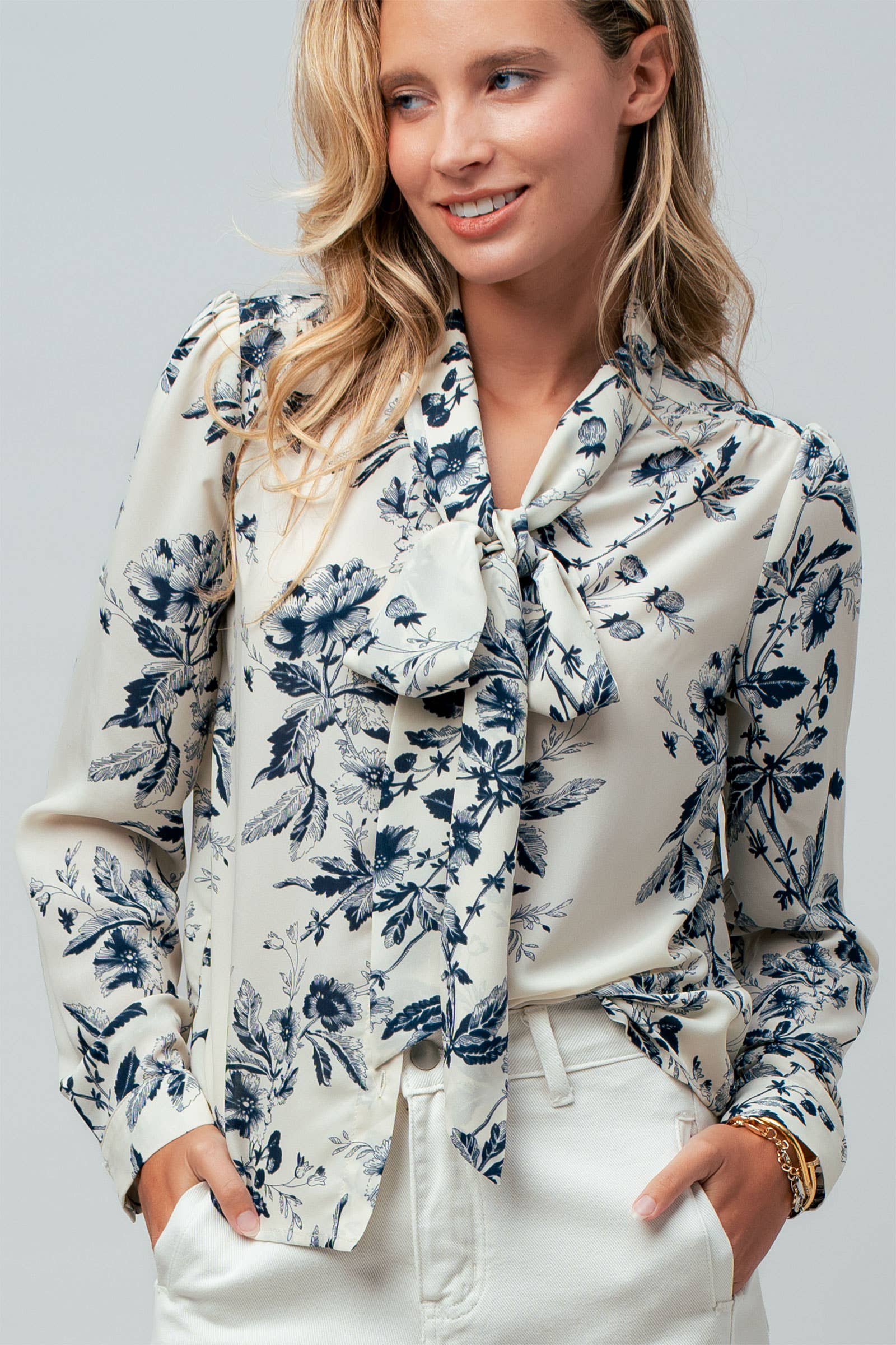 Romantic Toile Print Pussy Bow Blouse