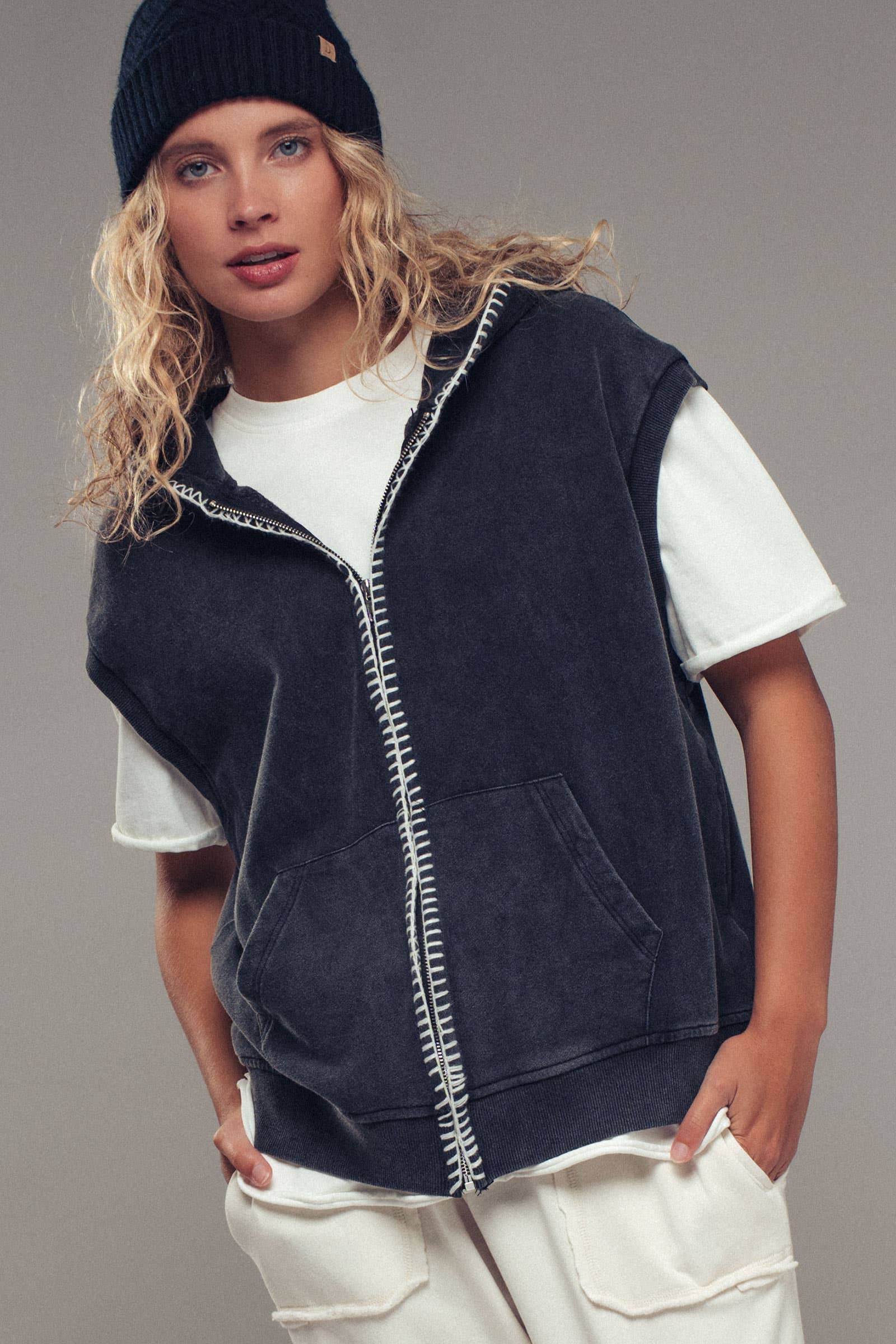 Relaxed Sleeveless Contrast Stitch Zip Hoodie