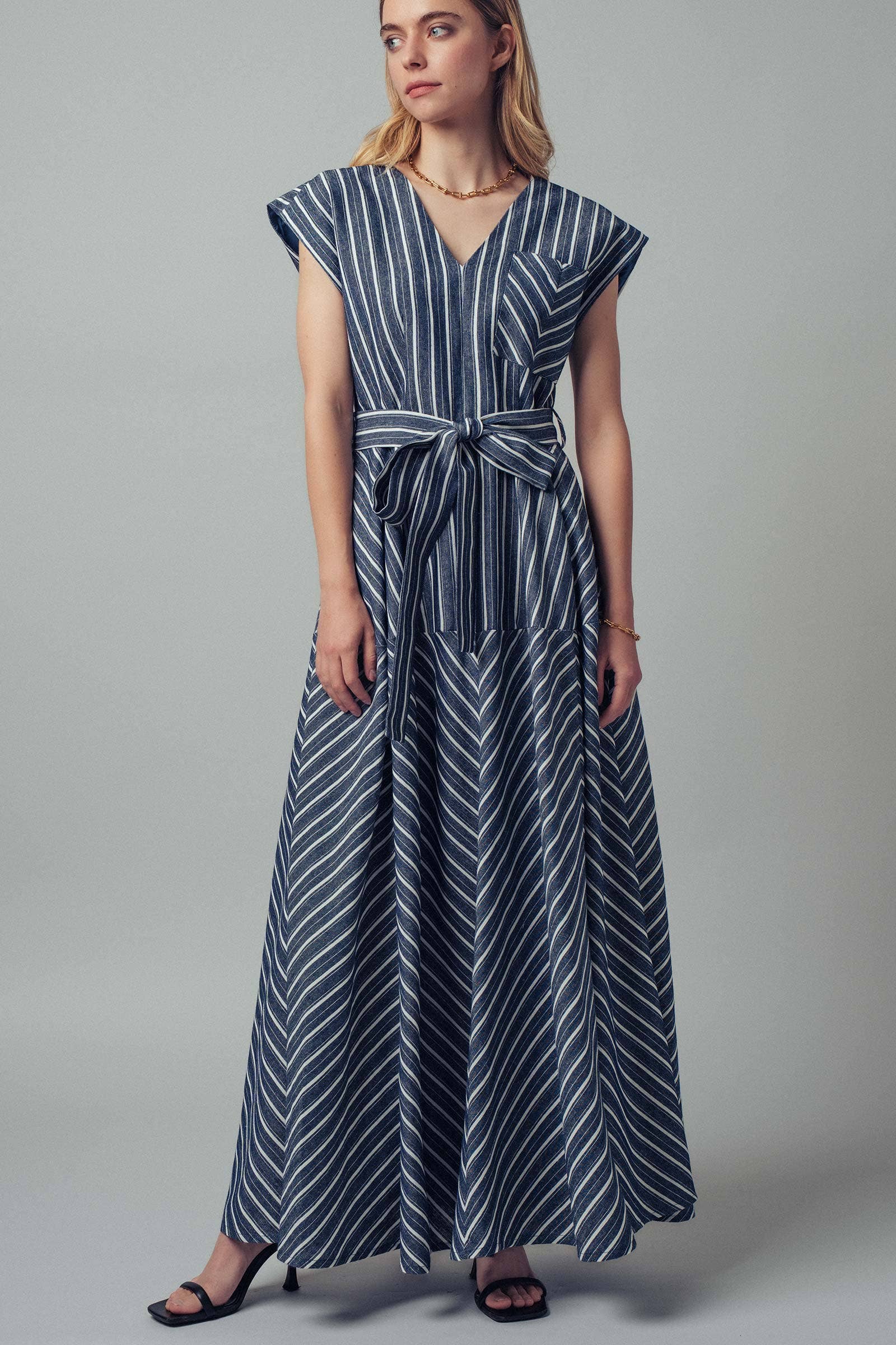 Urban Daizy Mixed Stripe Belted V-Neck Maxi Dress Navy Dress - Women's (UDZ-DR-00392)