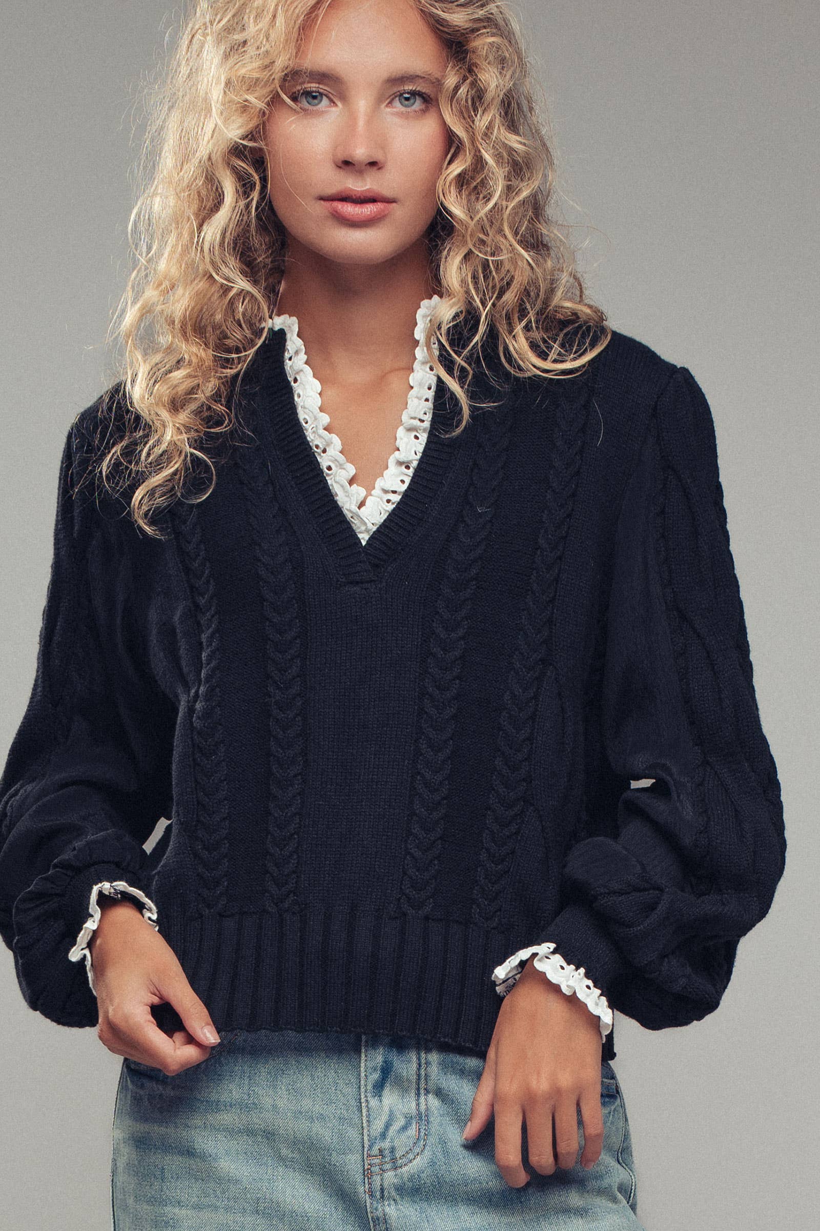 Lace Trim Cable Knit Pullover Sweater