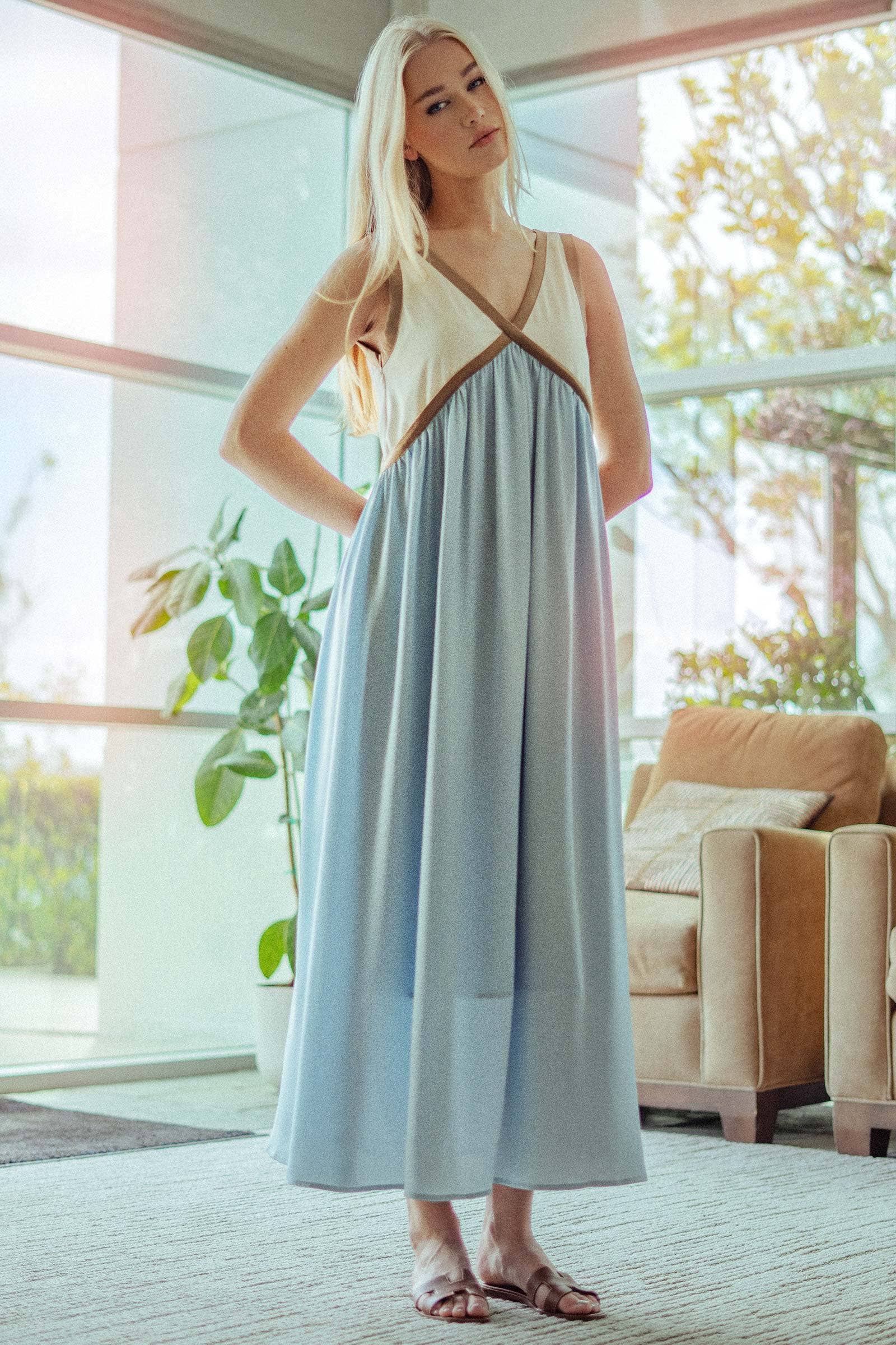 Contrast Piping Empire Waist Dress