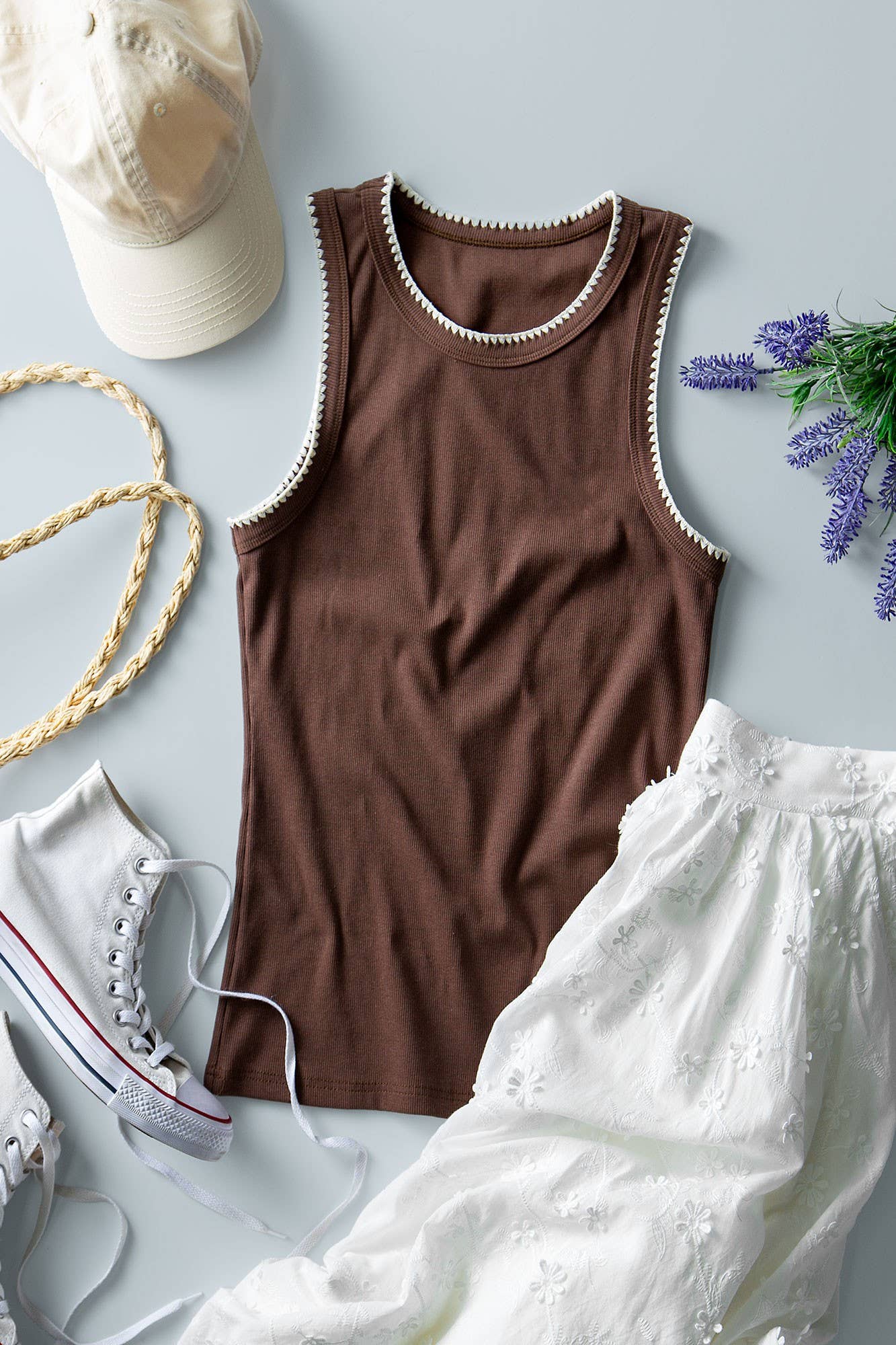 Contrast Trim Ribbed Minimalist Statement Tank Top