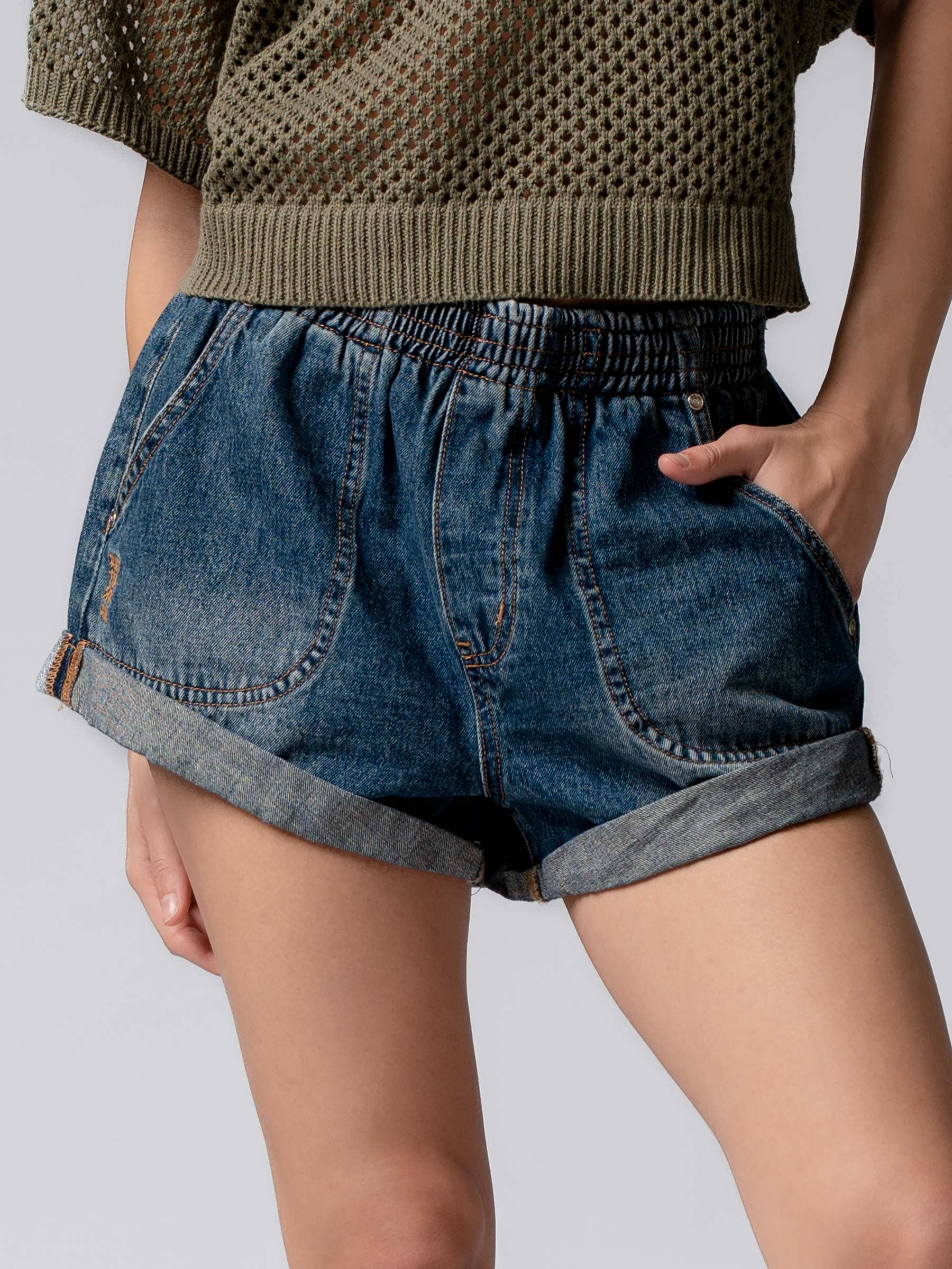 Urban Daizy Spring Elastic Waist Cuffed Print Shorts Camo Shorts - Women's (UDZ-PT-00320) – alternate view 24