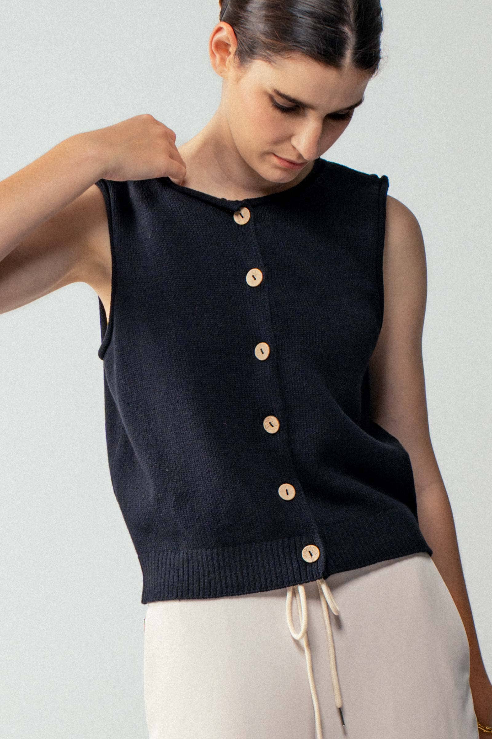 Urban Daizy Relaxed Button-Front Knit Sleeveless Top Black Sweater Vest - Women's (UDZ-SK-00127) – alternate view 2
