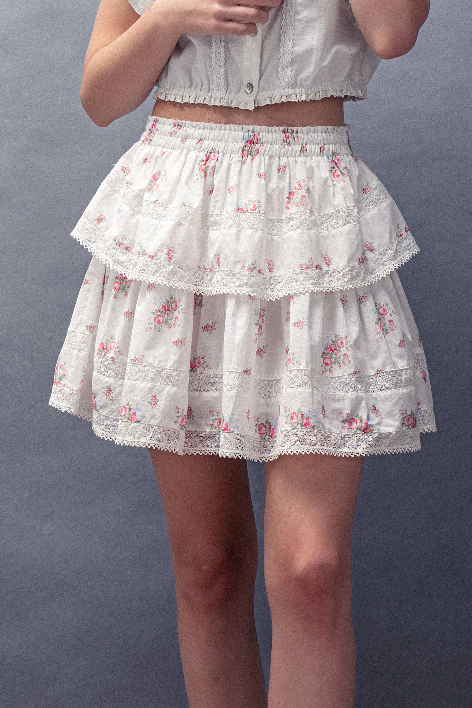 Urban Daizy Romantic Rose Print Lace Trim Tiered Mini Skirt Ivory Skirt - Women's (UDZ-AC-00158) – alternate view 2