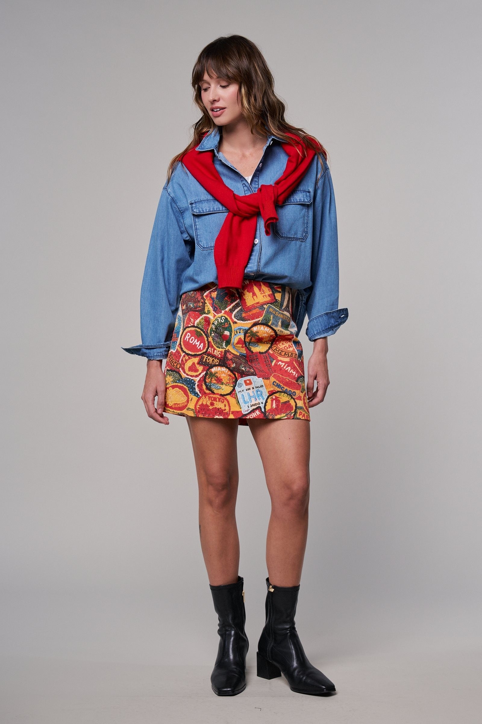 Travel Patch Print Mini Skirt in Italian Summer Vacation in MULTI - Women's Mini Skirts | Urban Daizy