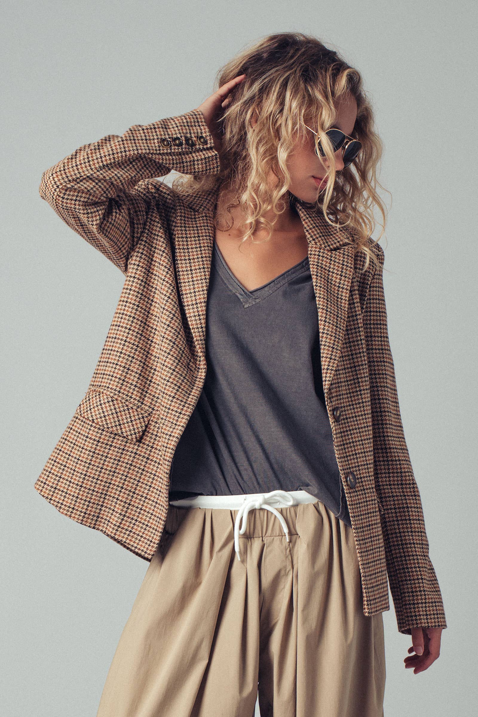 Urban Daizy Houndstooth Blazer Brown Blazer - Women's (UDZ-OT-00087) – alternate view 3